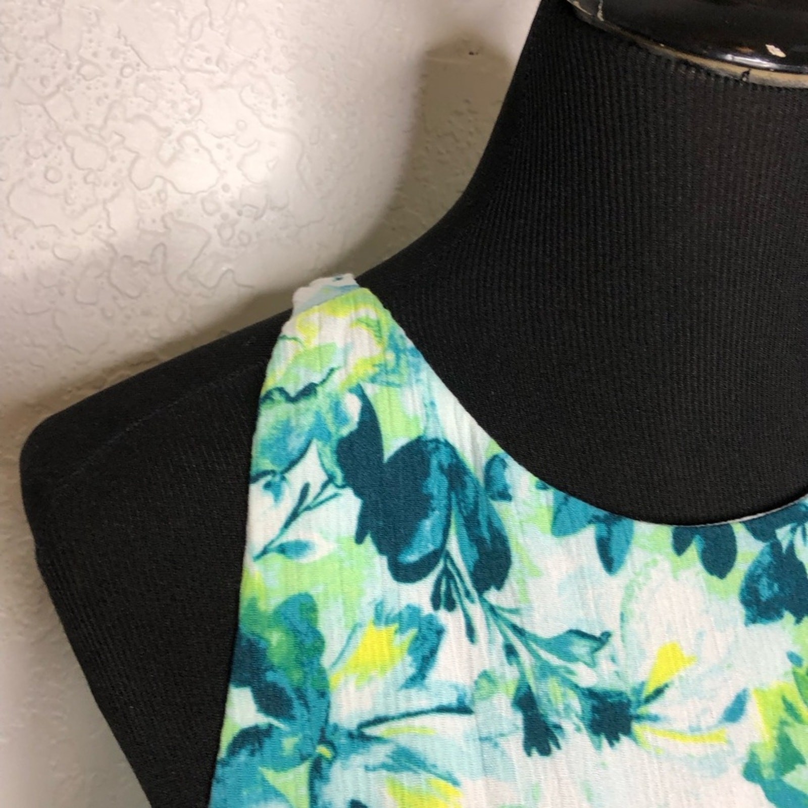 Torrid white green yellow floral sleeveless halter maxi dress size 0 or Large