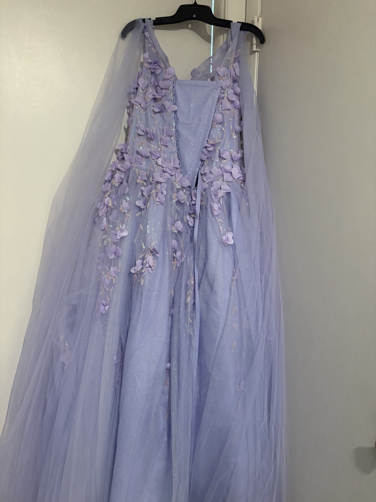 Elizabeth K by GLS Purple Tulle Beaded V-Neck Long Formal Gown Dress Size L