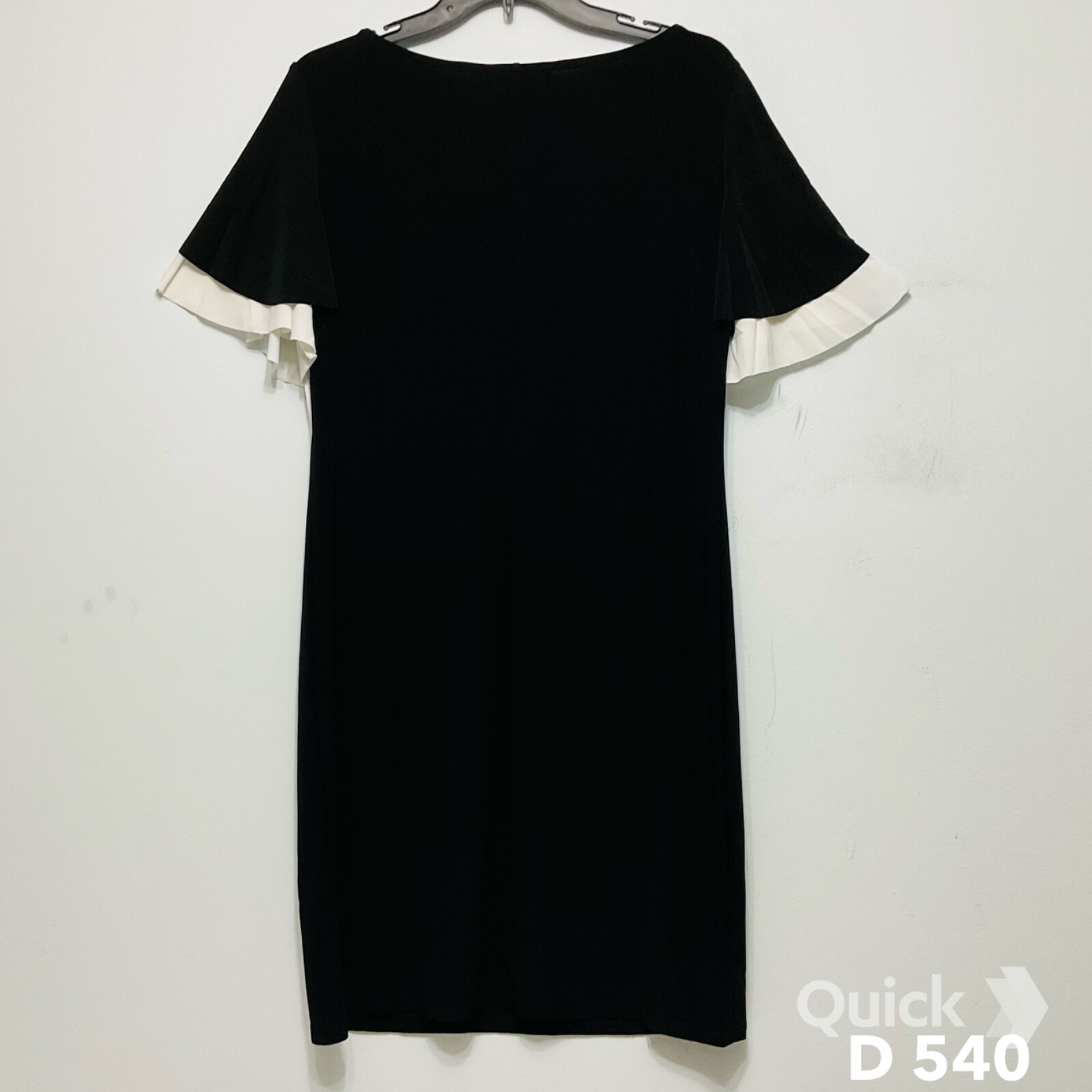 sz M – NWT Tiana B. Shift Dress Double Flared Sleeves