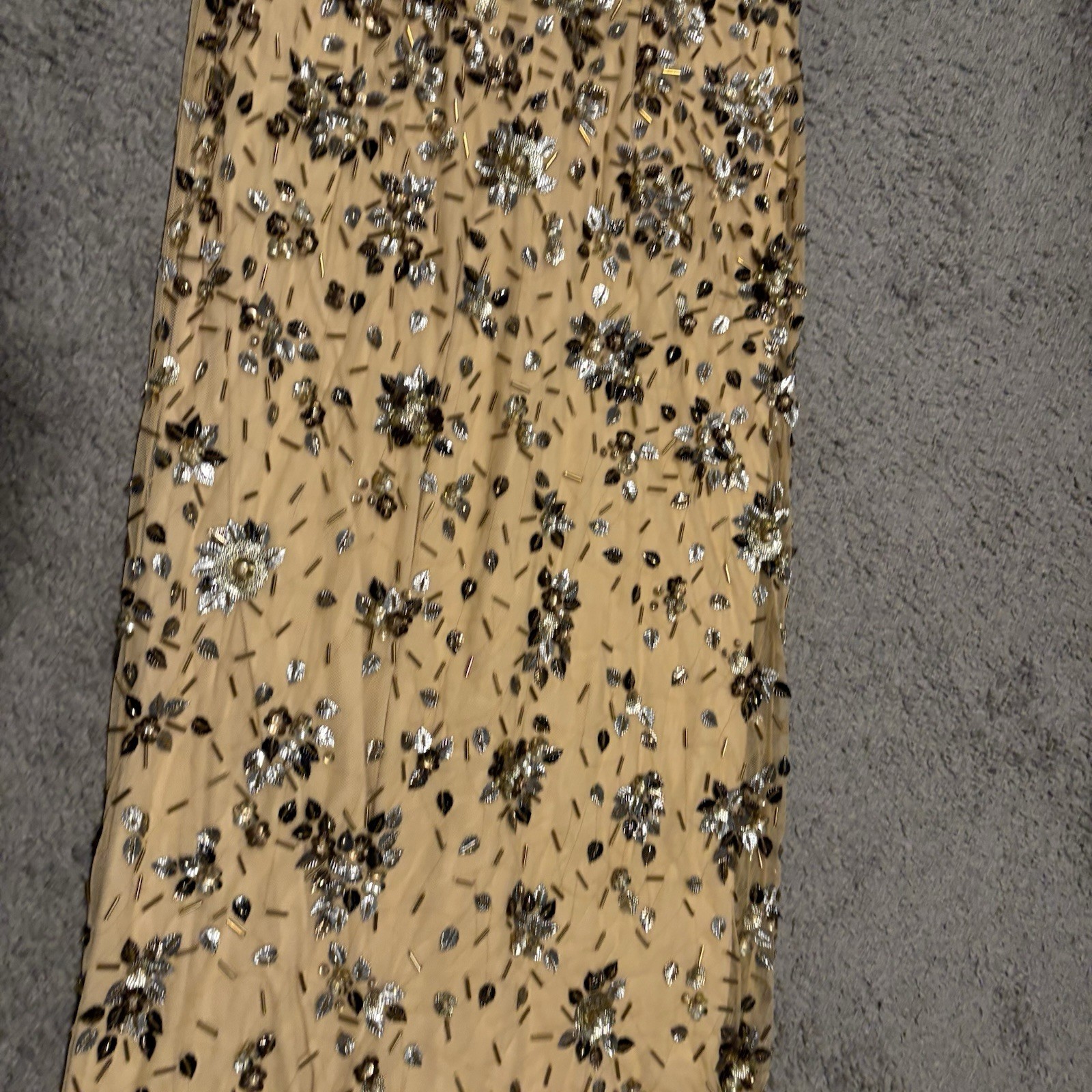 Mac Duggal New Beige Gold Embellished Scoop Neck Evening Gown Size 10 5477
