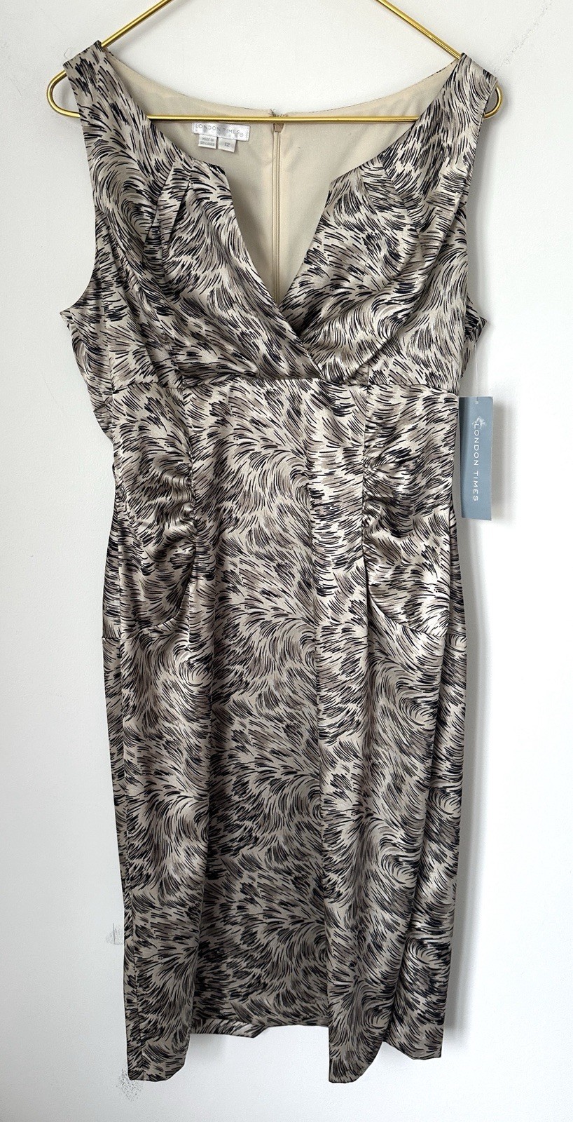 NWT London Times Champagne Abstract Satin Look Sheath Party Dress Womens 12 FLAW