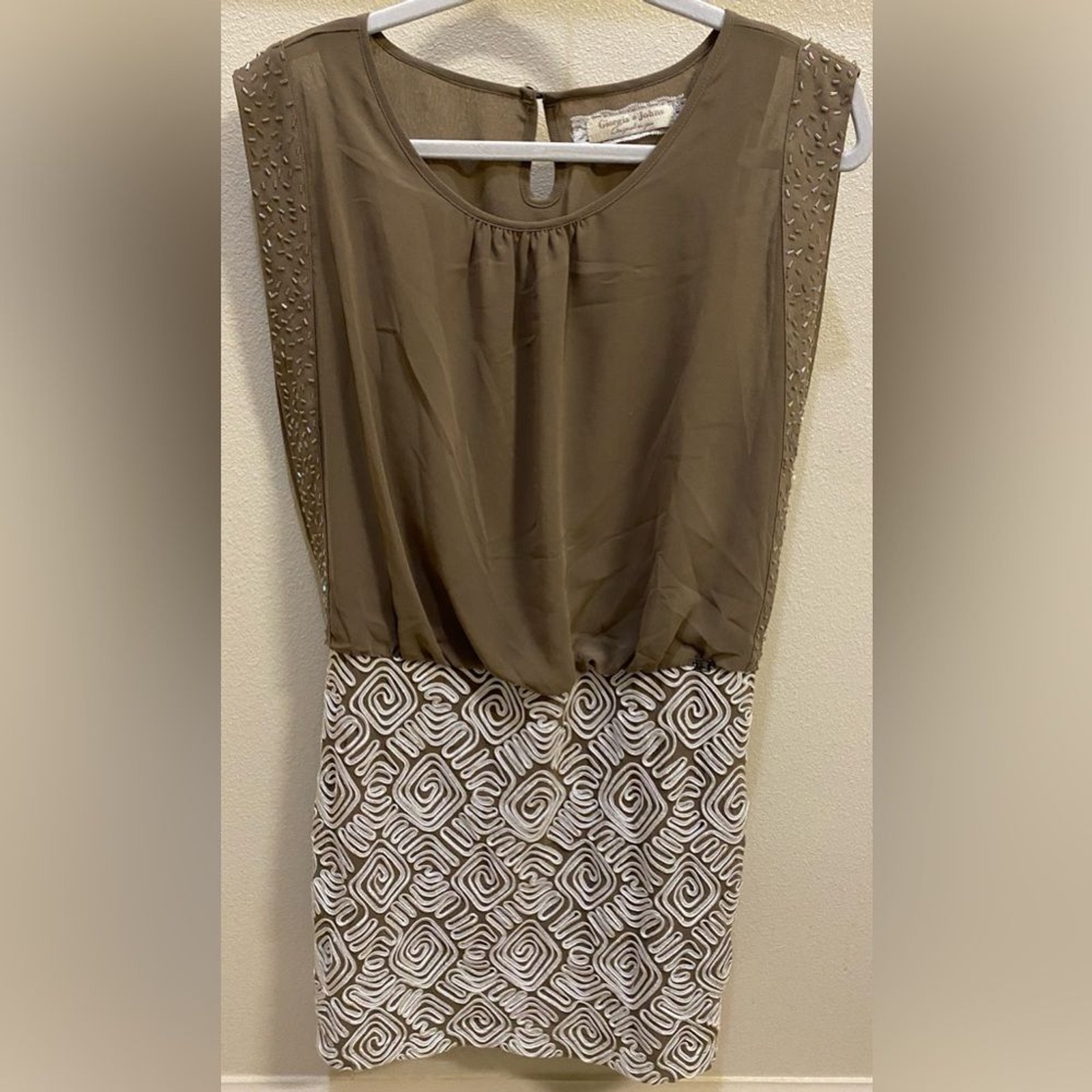Giorgia & Johns Embroidered Pencil Tight Sleeveless Dress Women’s Sz Large