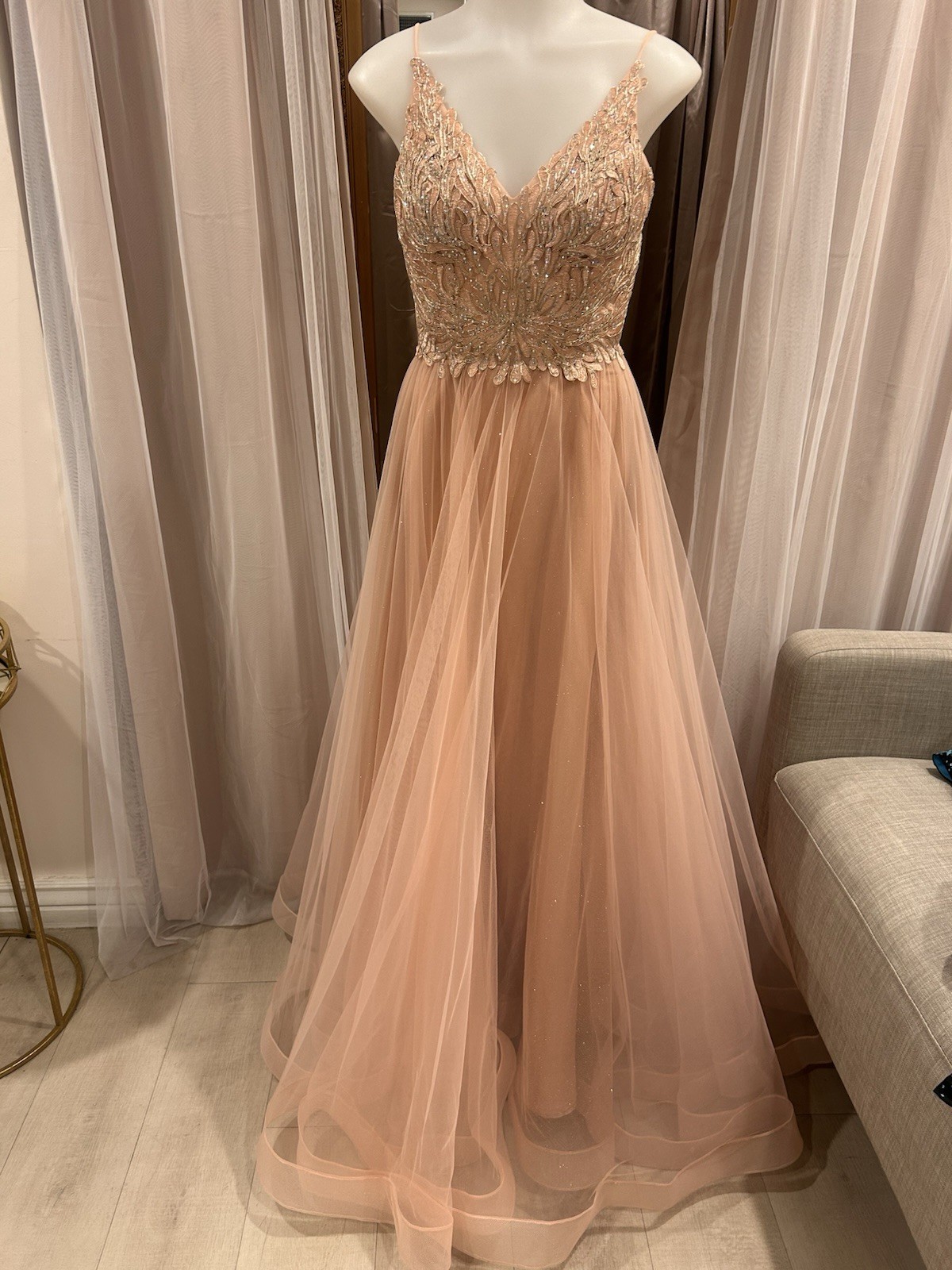 Cinderella Divine Blush Tulle Beaded Sequin Ball Gown V-Neck Zip, Size 6