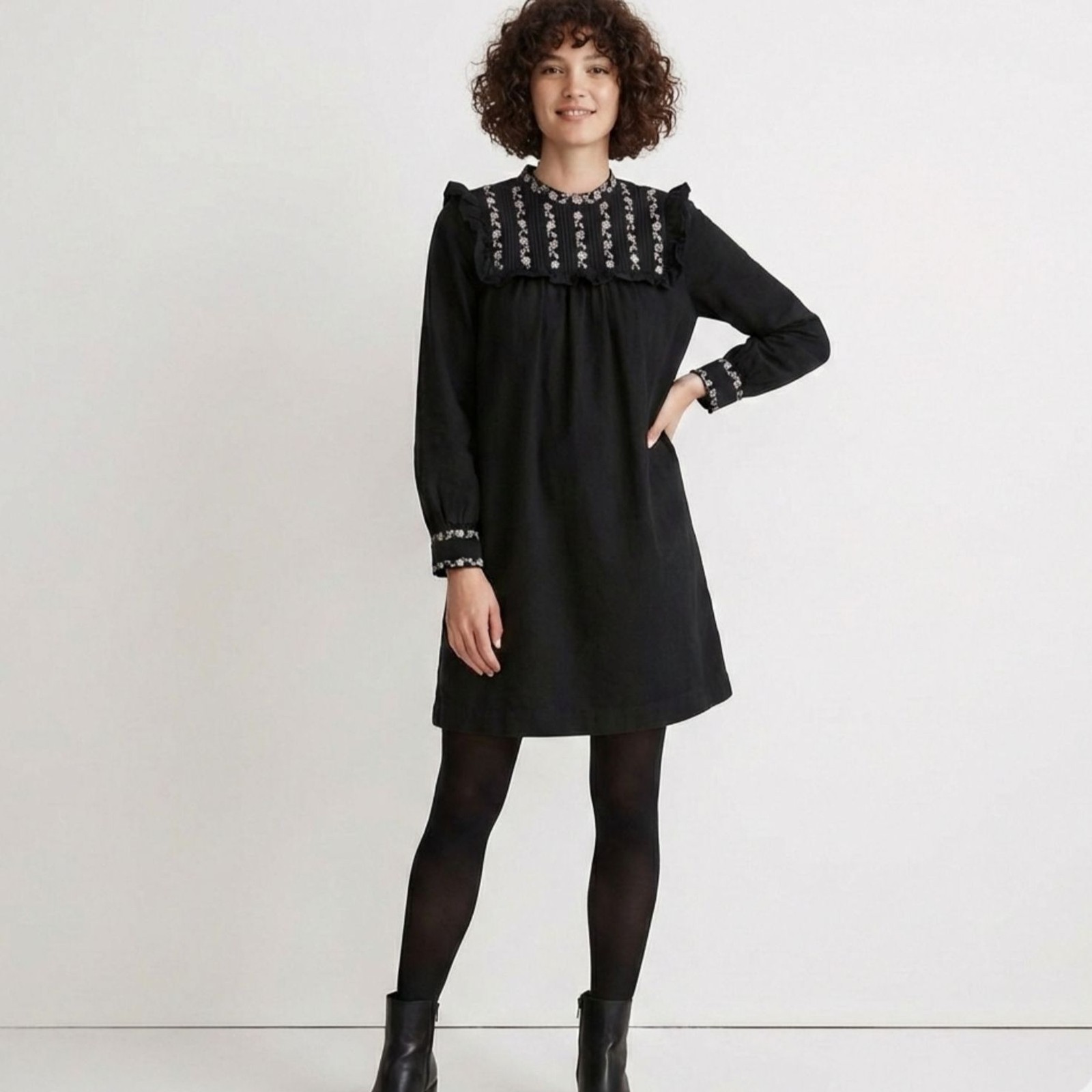 Madewell Embroidered Bib Ruffle Mini Dress Women XS Black Cotton Floral Cottage