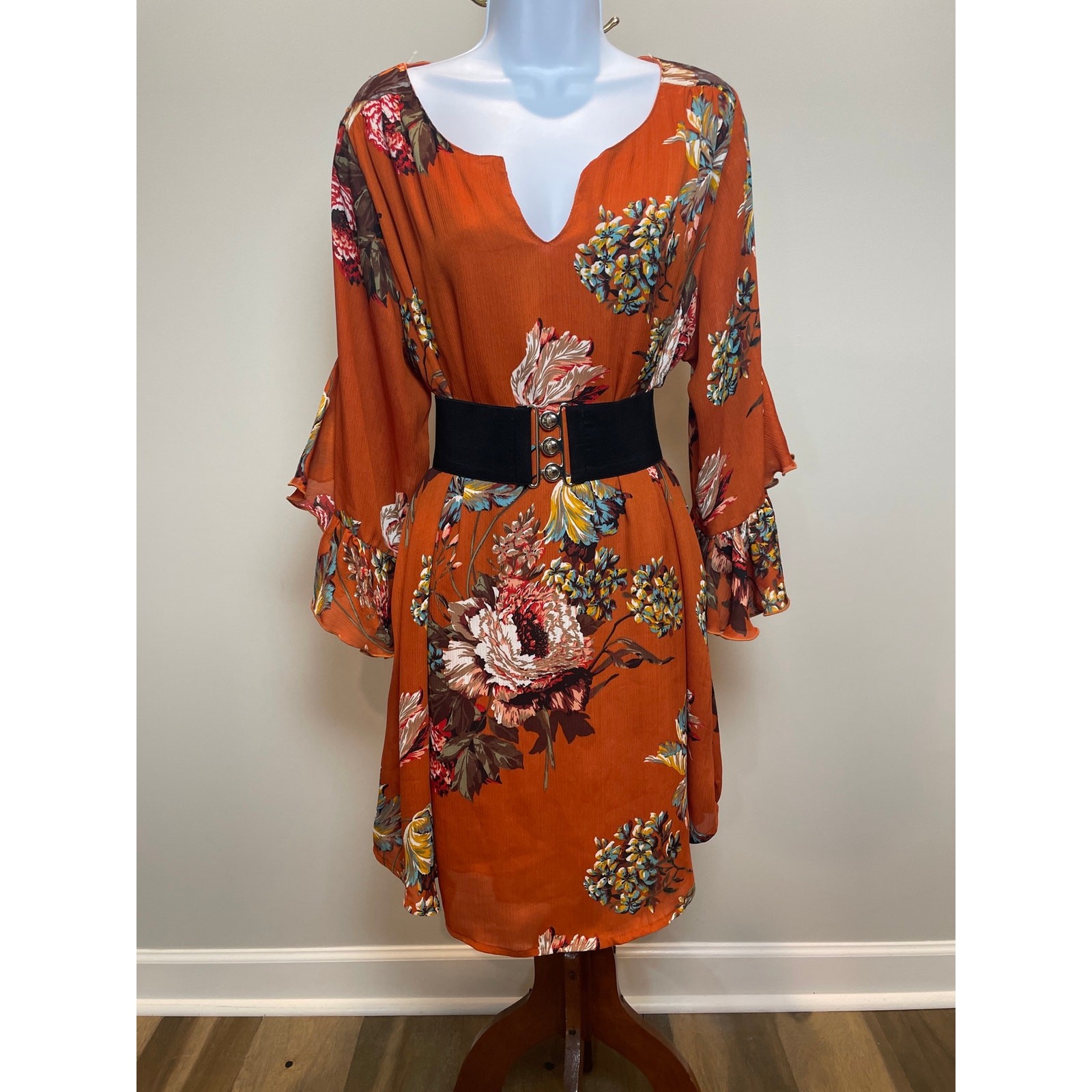 Umgee USA Sz L Rust Orange Blouson Dress Floral V‑Neck Bell Sleeves High‑Low Hem