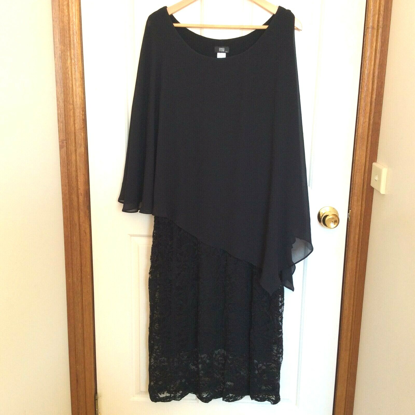 Four Women Chiffon Made in Australia Lace Overlay Dress Sizes 12 14 22 24