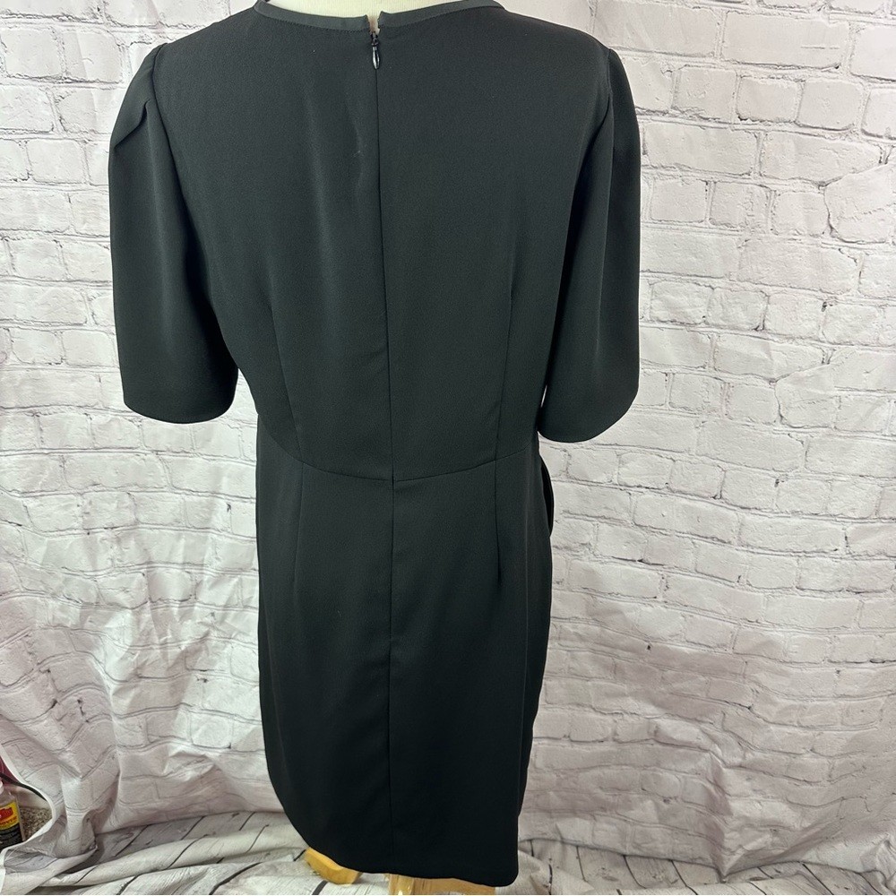 LOFT classic Elegant Black knee length Dress pockets sz 8