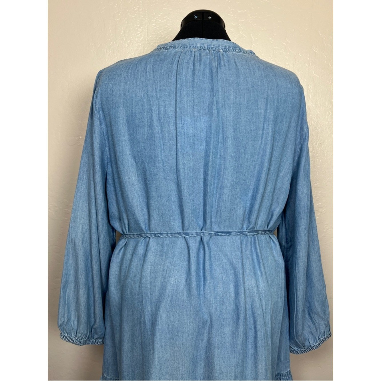 BEACHLUNCHLOUNGE Women’s Size XL Medium Wash Chambray Long Sleeve Shirt Dress