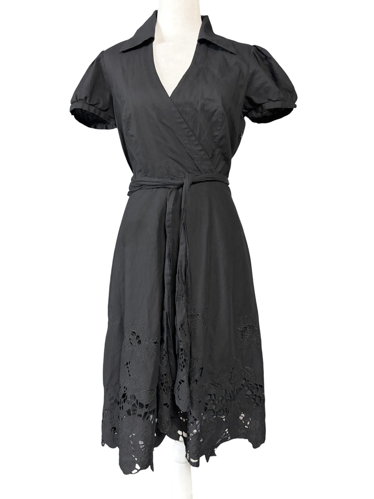 BCBGMAXAZRIA Dress Womens 6 Black Eyelet Wrap A Line V Neck Short Sleeve Floral