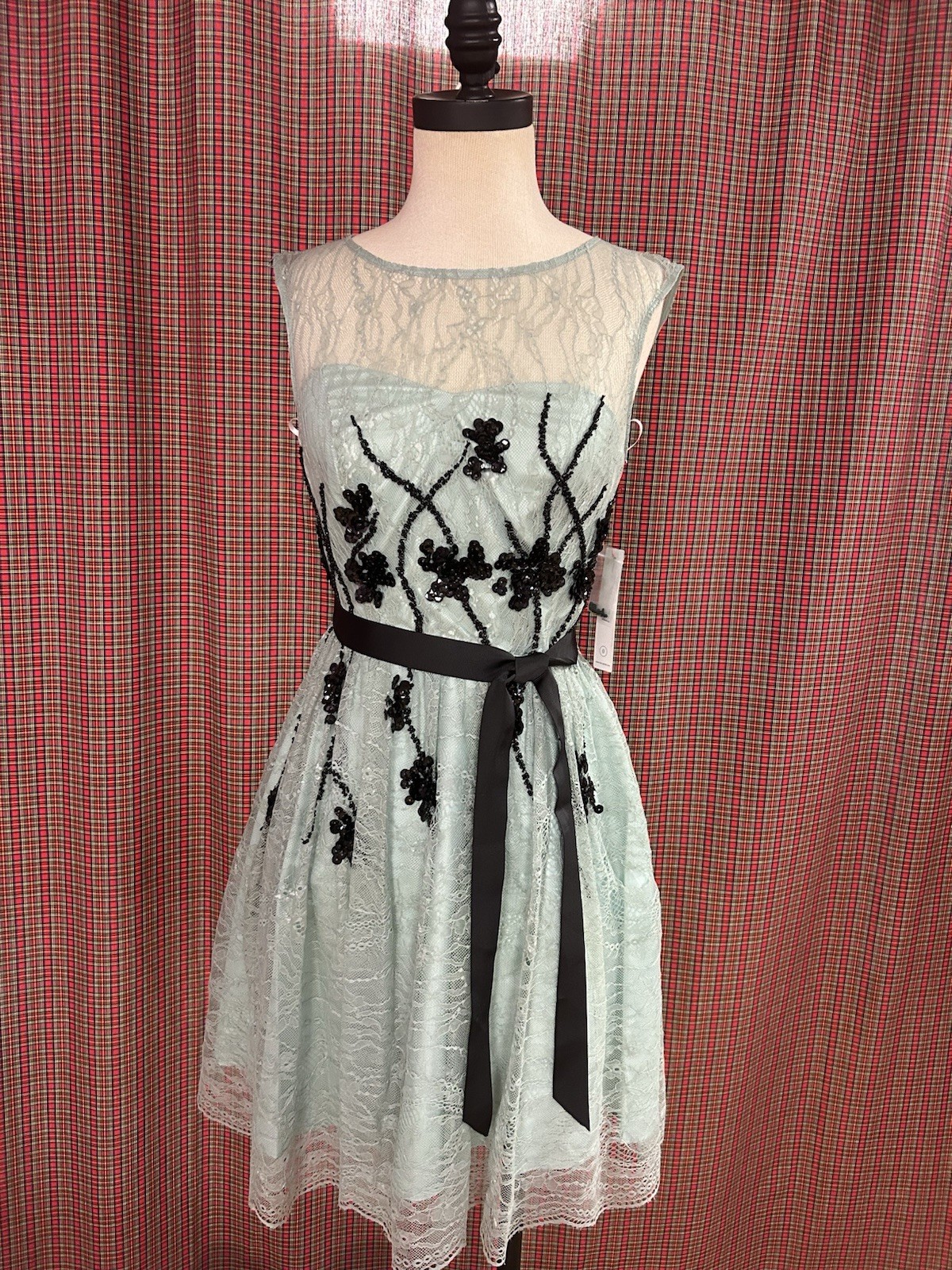 Decode 1.8 Sleeveless Lace Cocktail Dress Size 0 New with Tags