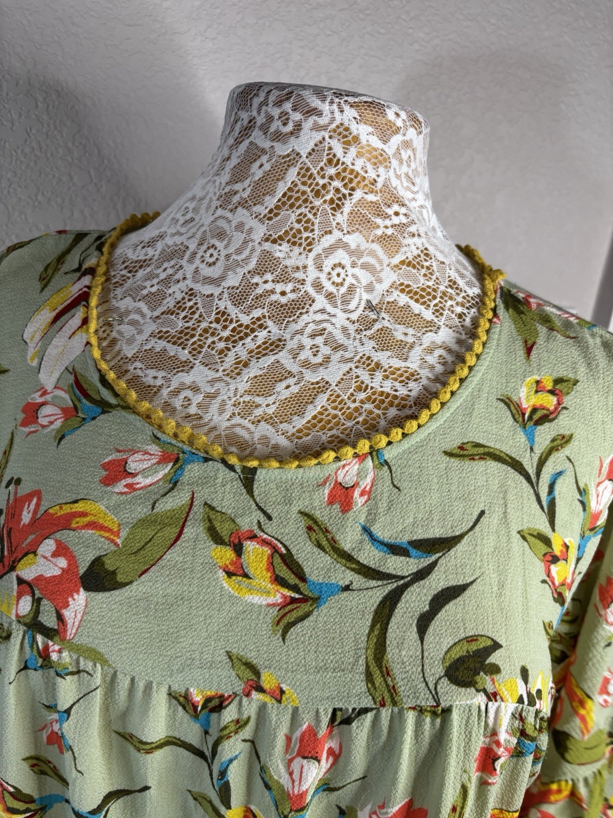 Uncle Frank Tropical Borders Dress Floral Green Ruffle Hem & Sleeves Midi L Art