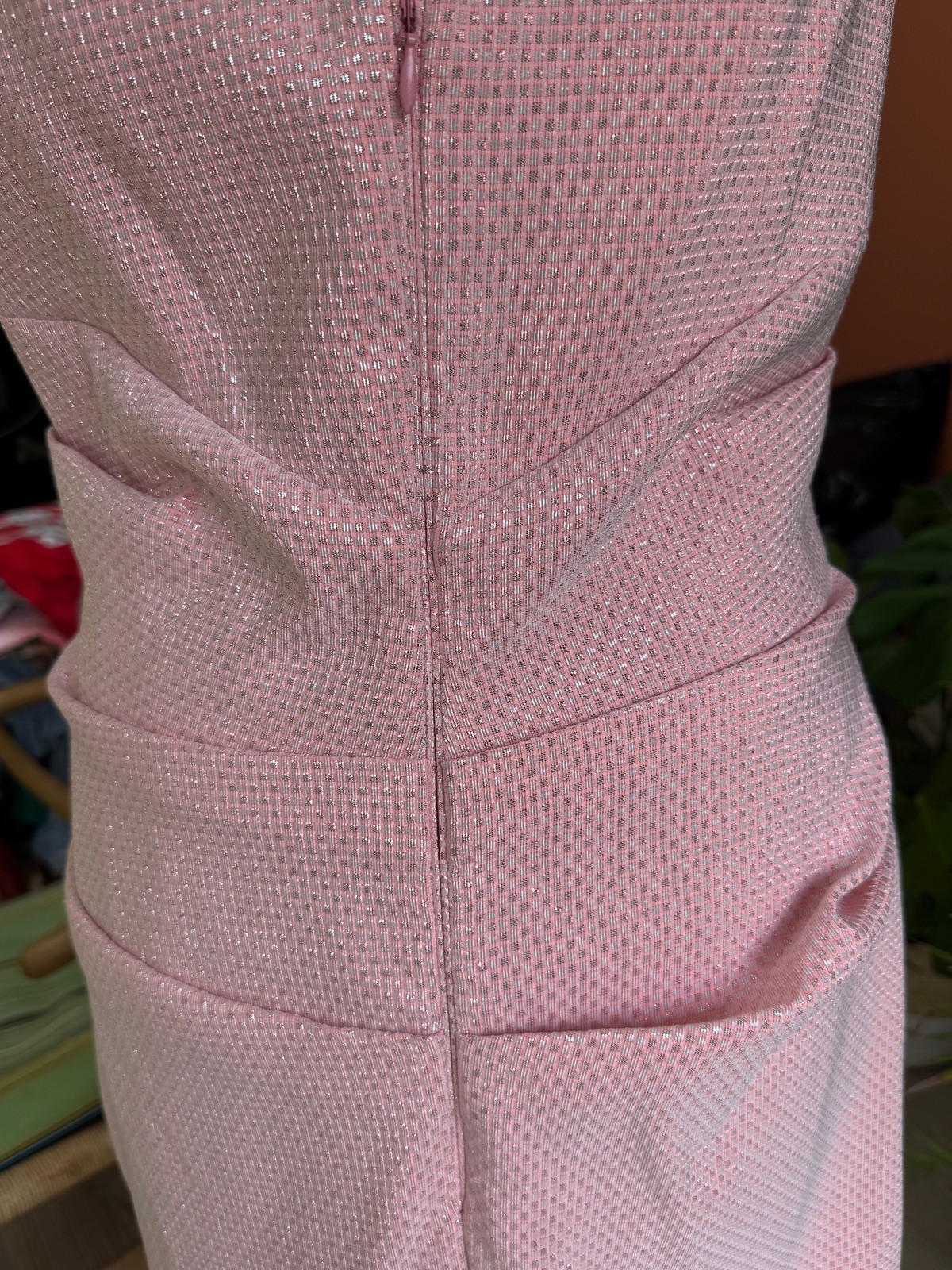 Incredible TALBOT RUNHOF Pink & Silver Fitted Drape Pencil DRESS UK 14, US 10 *H