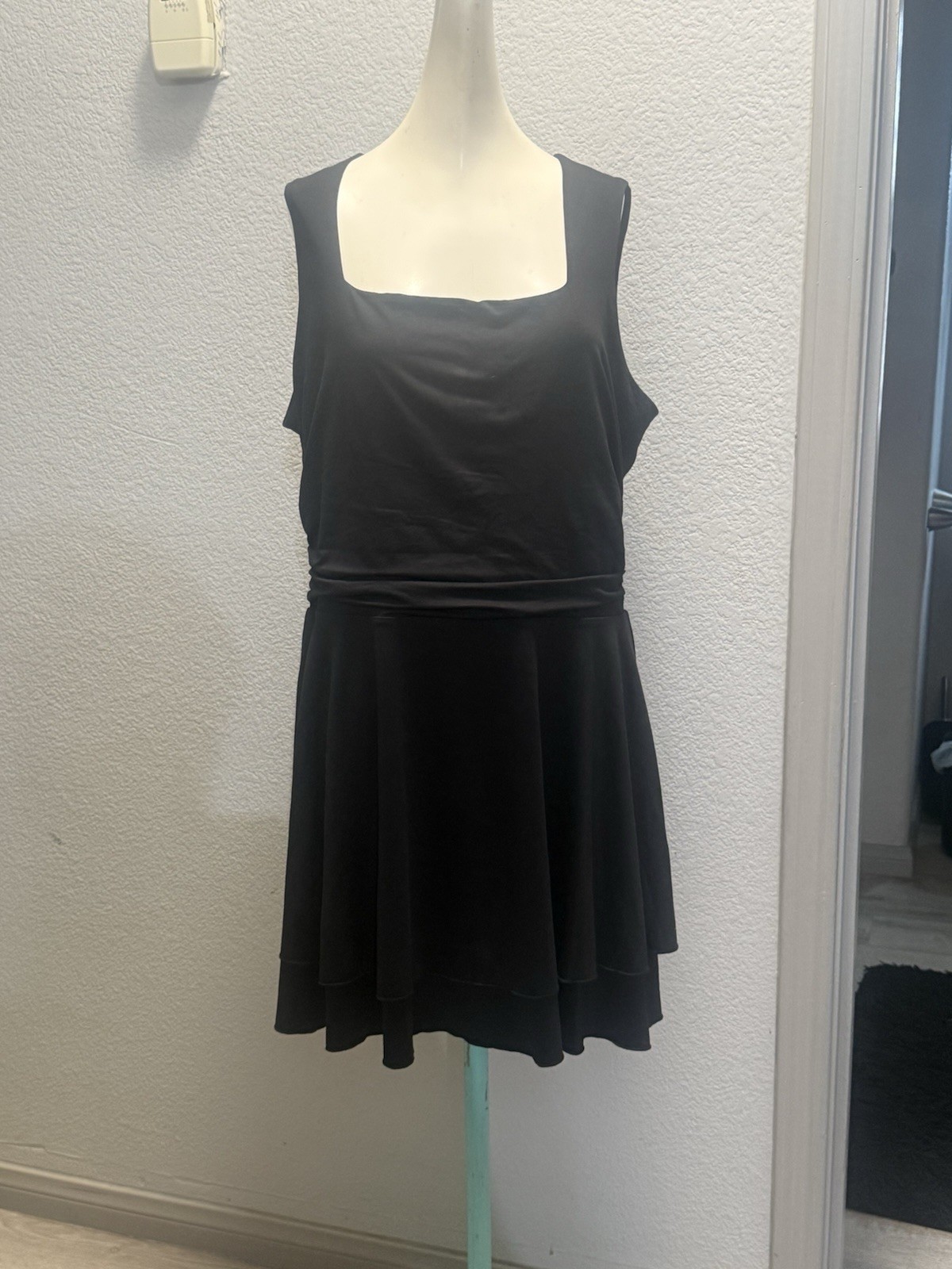 Trendy Queen Black Fit & Flare Square Sleeveless Short Stretch Dress XL Box Q