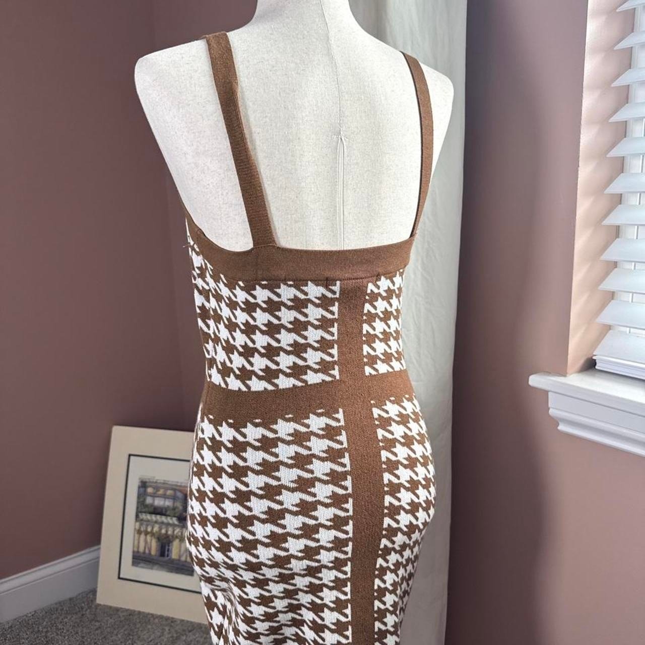 Coco & Shay viscose blend Brown & white houndstooth fitted dress Size M Bodycon