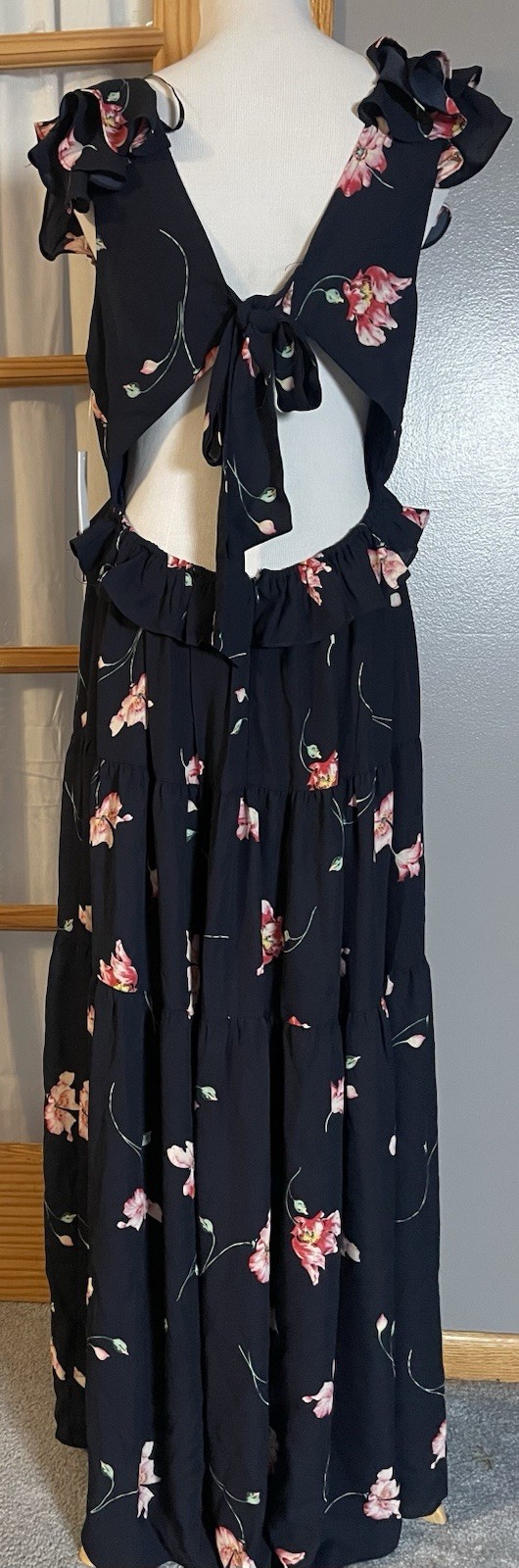 Bloomingdales Exclusive AQUA Maxi Dress L Tiered Floral Pink Plunging Neck Boho