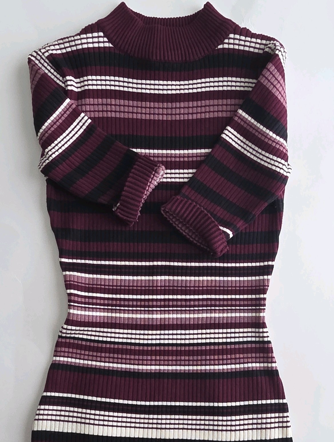 No Boundaries Ribbed Stretch Knit Mock Neck 3/4 Sleeve Striped Dress M