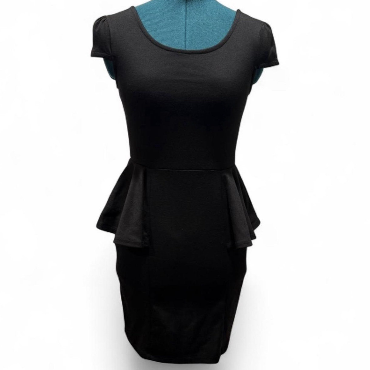 Monteau Los Angeles Women’s S Black Solid Peplum Open Back Bodycon Dress