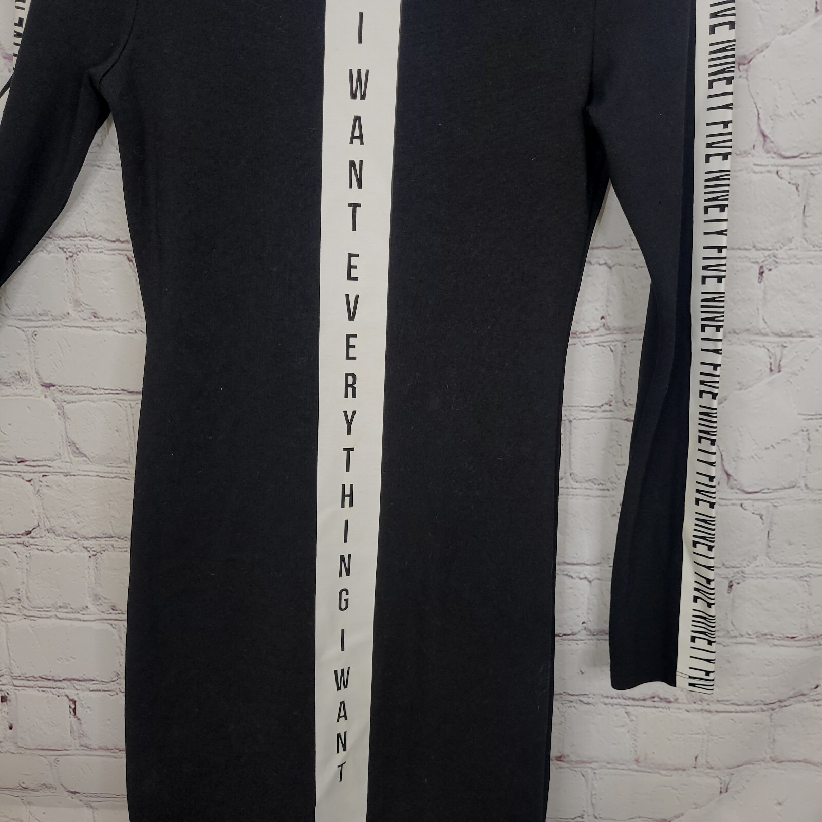 Divided Black Fitted Dress With Printed Motif Womens Size 6 Retro Hip Hop