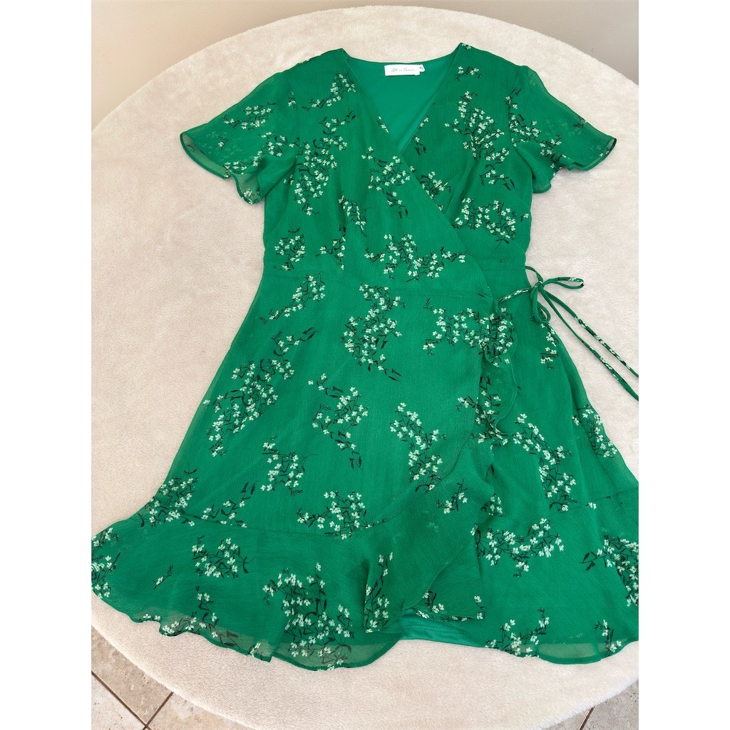 All in Favor Wrap Dress Womens M Green Floral Midi V-Neck Flutter Sleeve