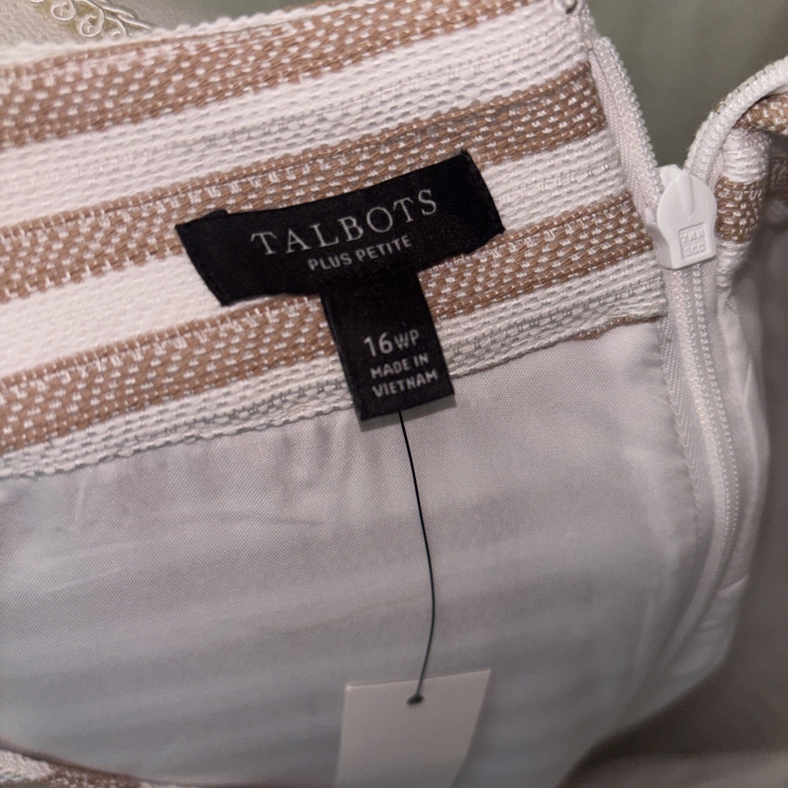 NWT TALBOTS Woman’s Sunlight Tan & White Lined Midi Shift Dress V-Neck Size 16WP