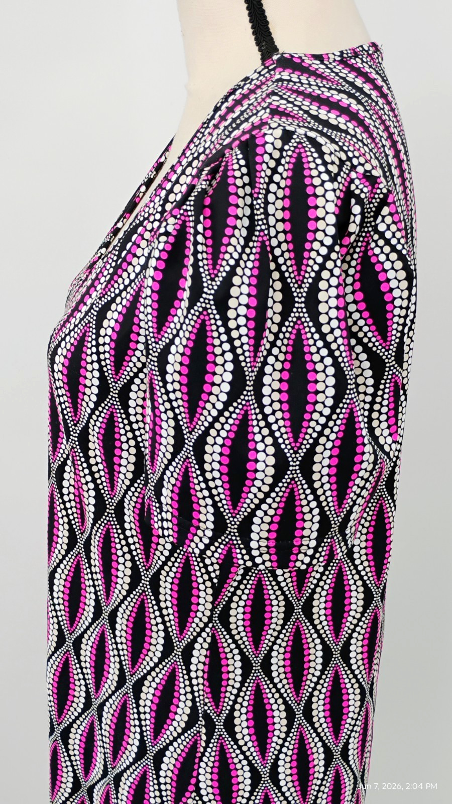 NEW Lulu- B Diamond Dot Short Sleeve V-Neck Dress UPF 50+ Stretch Small.