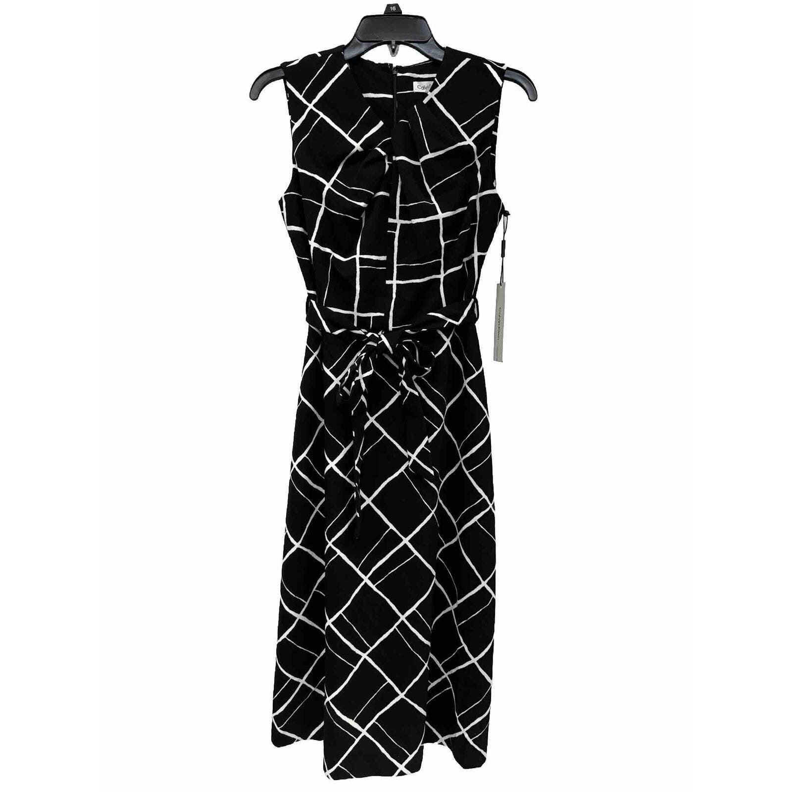 NWT Sz 6 Calvin Klein Black And White A Line Belted Dress. Ruched Keyhole Neck