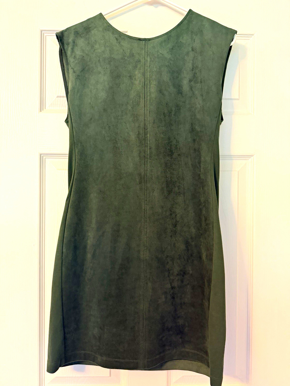 BCBGMAXAZRIA Green Faux Suede Sheath Dress, Round Neck, Zipper shoulders, Size M