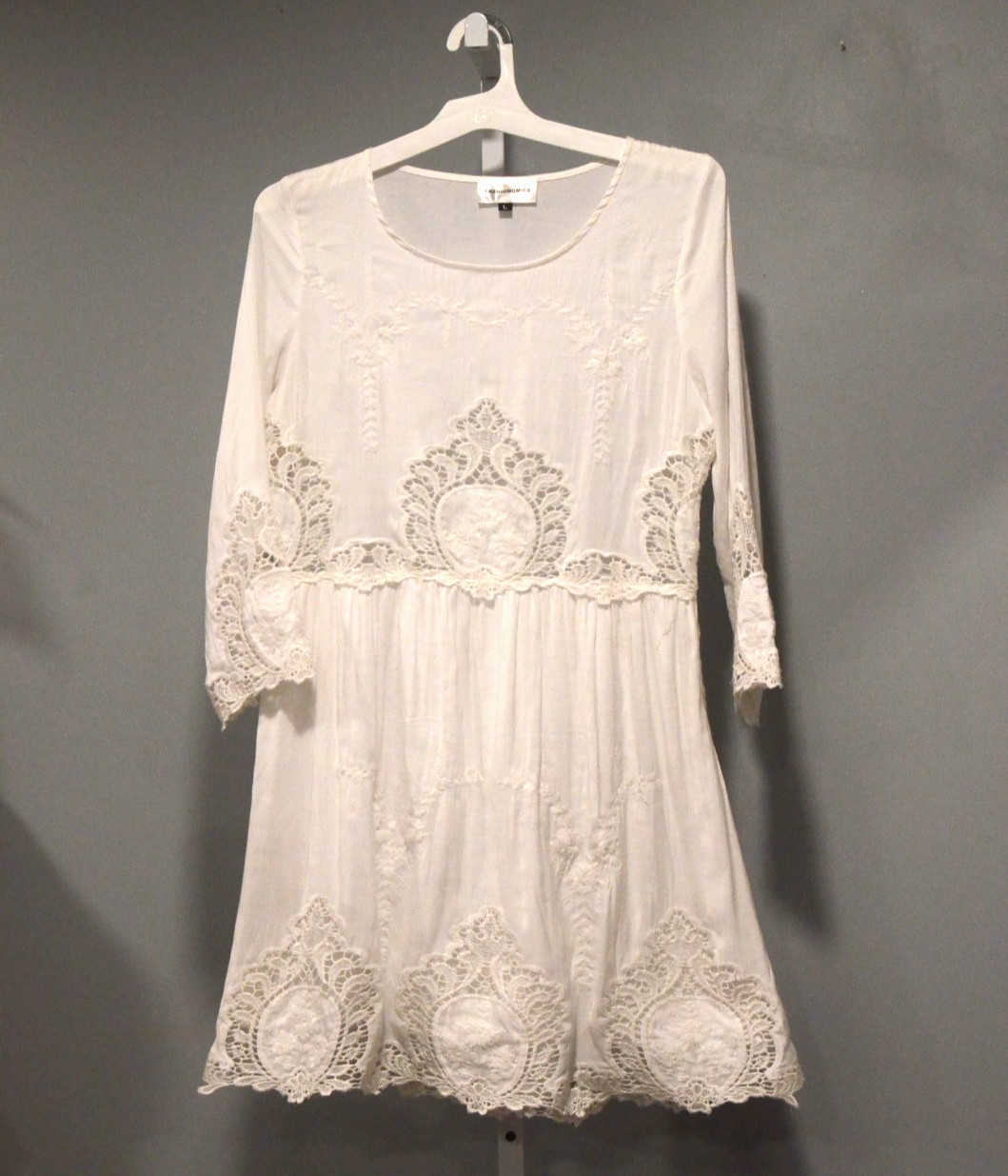 Fashionomics Size L A-Line Dress Lined White w/Lace Accents Left Side Zip BOHO