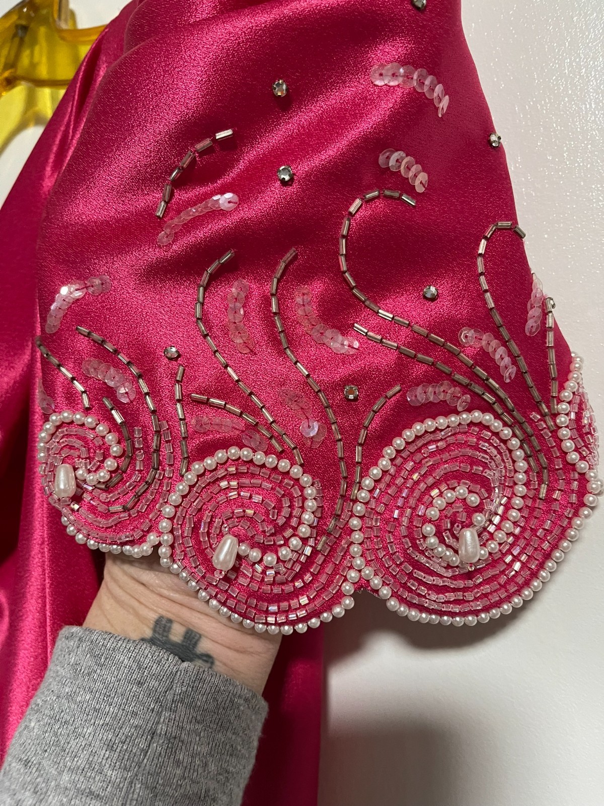 Vintage 80s JoEd Sophisticates Magenta Beaded Sequin Short Sleeve Dress