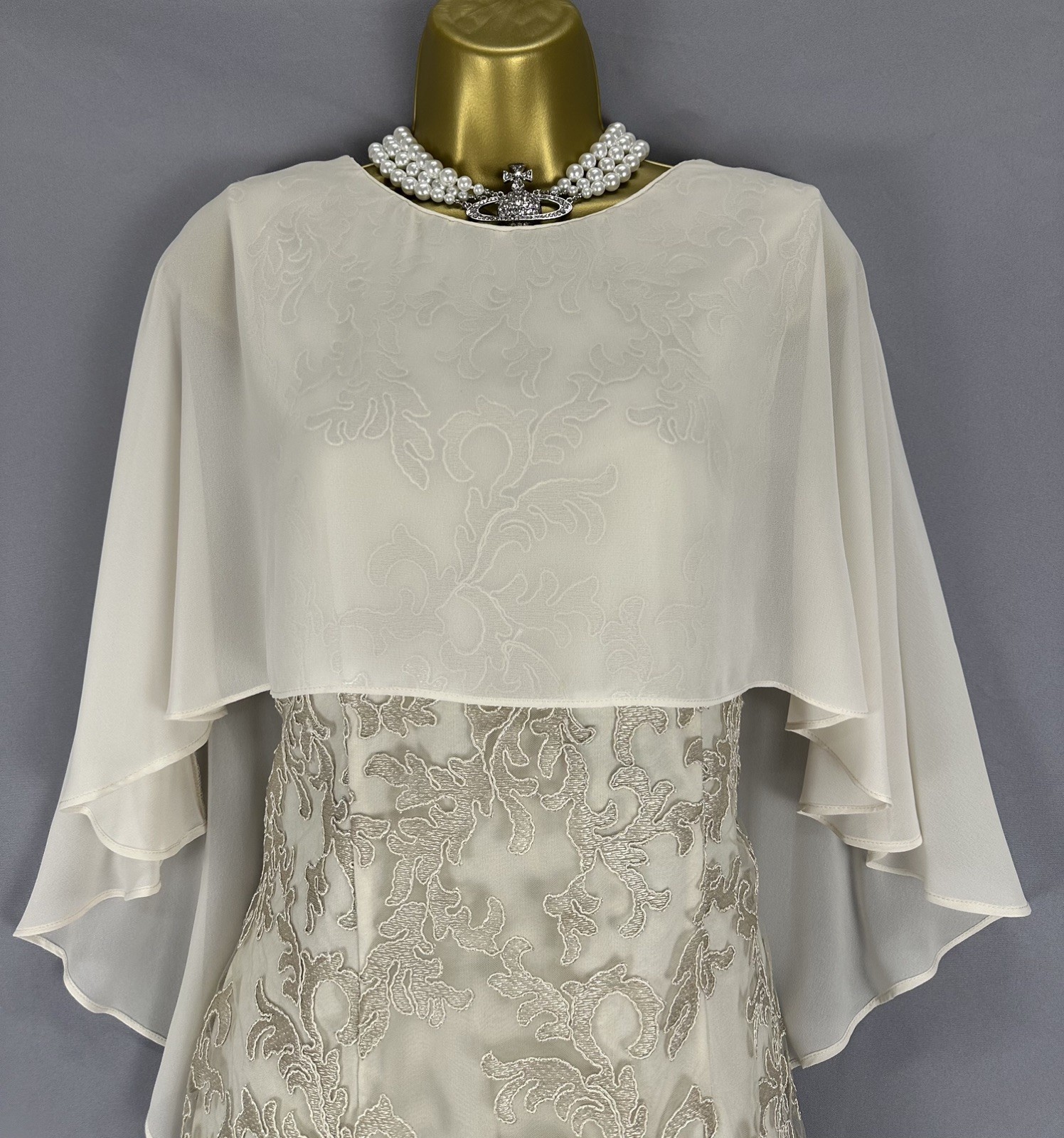 Gina Bacconi cream lace cape style mother of the bride/groom dress 12