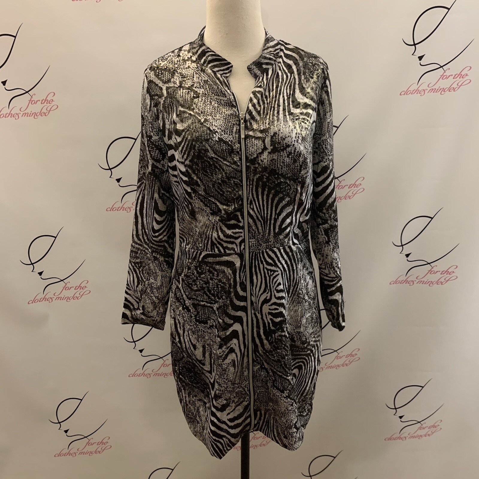 N R. Size S-M. Bust 35″. Coat Dress. Full Front Zipper. Wear either. B26.