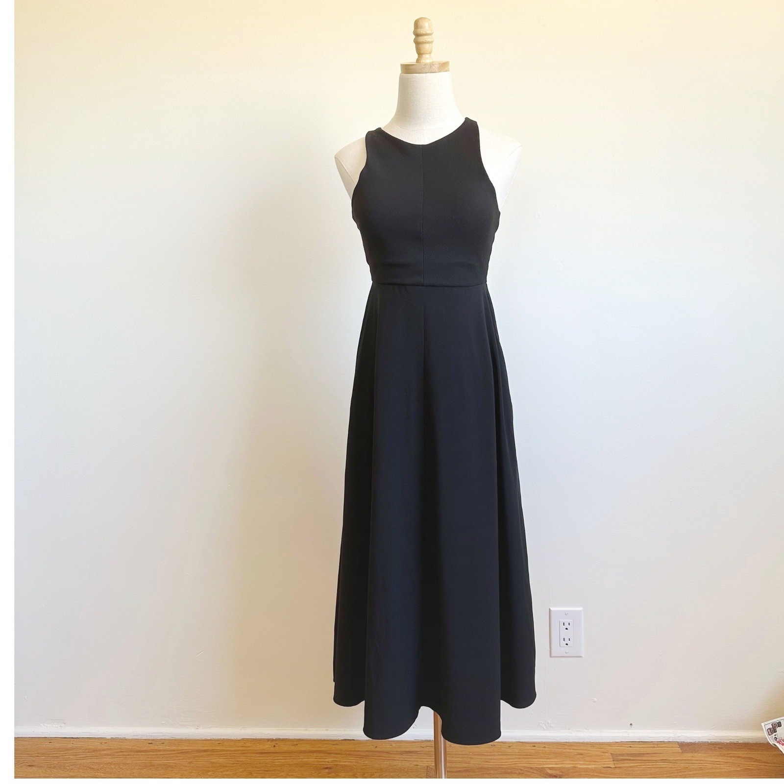 Athleta Winona Midi Dress Black Cutout Racerback XS Travel Vacation Active Bra