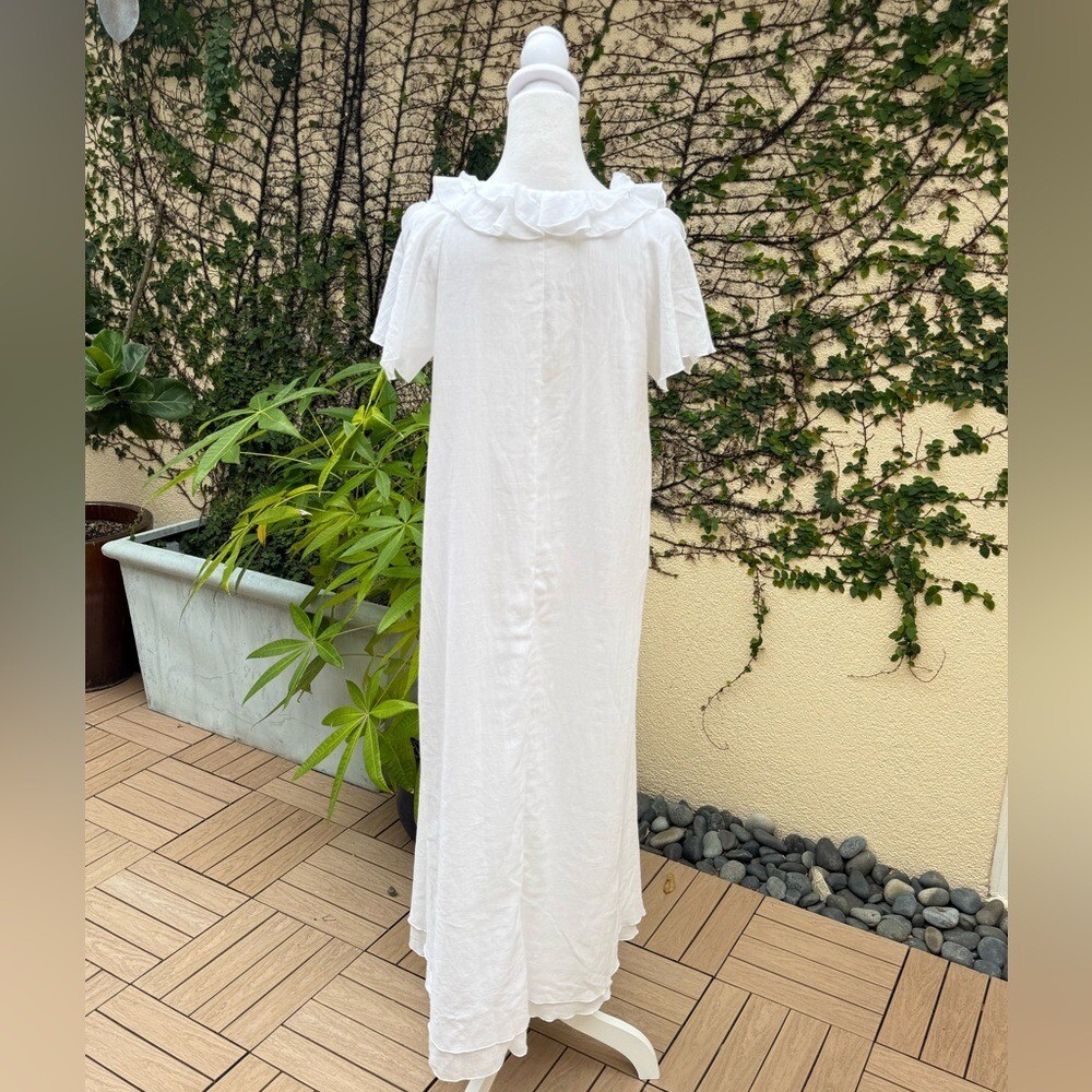 Linda Lundstrom white maxi ruffles light cotton dress