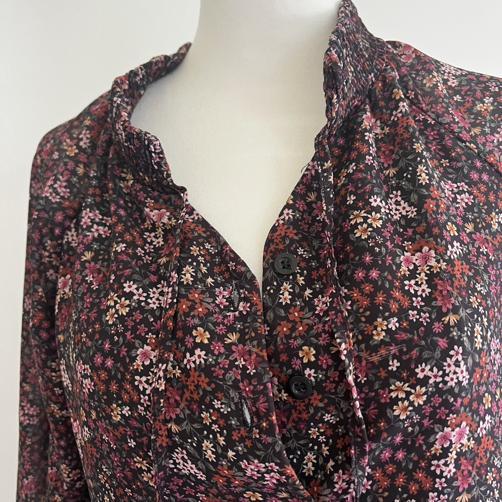 American Eagle XS Black Floral Chiffon Smocked Tiered Ruffle V-Neck Mini Dress