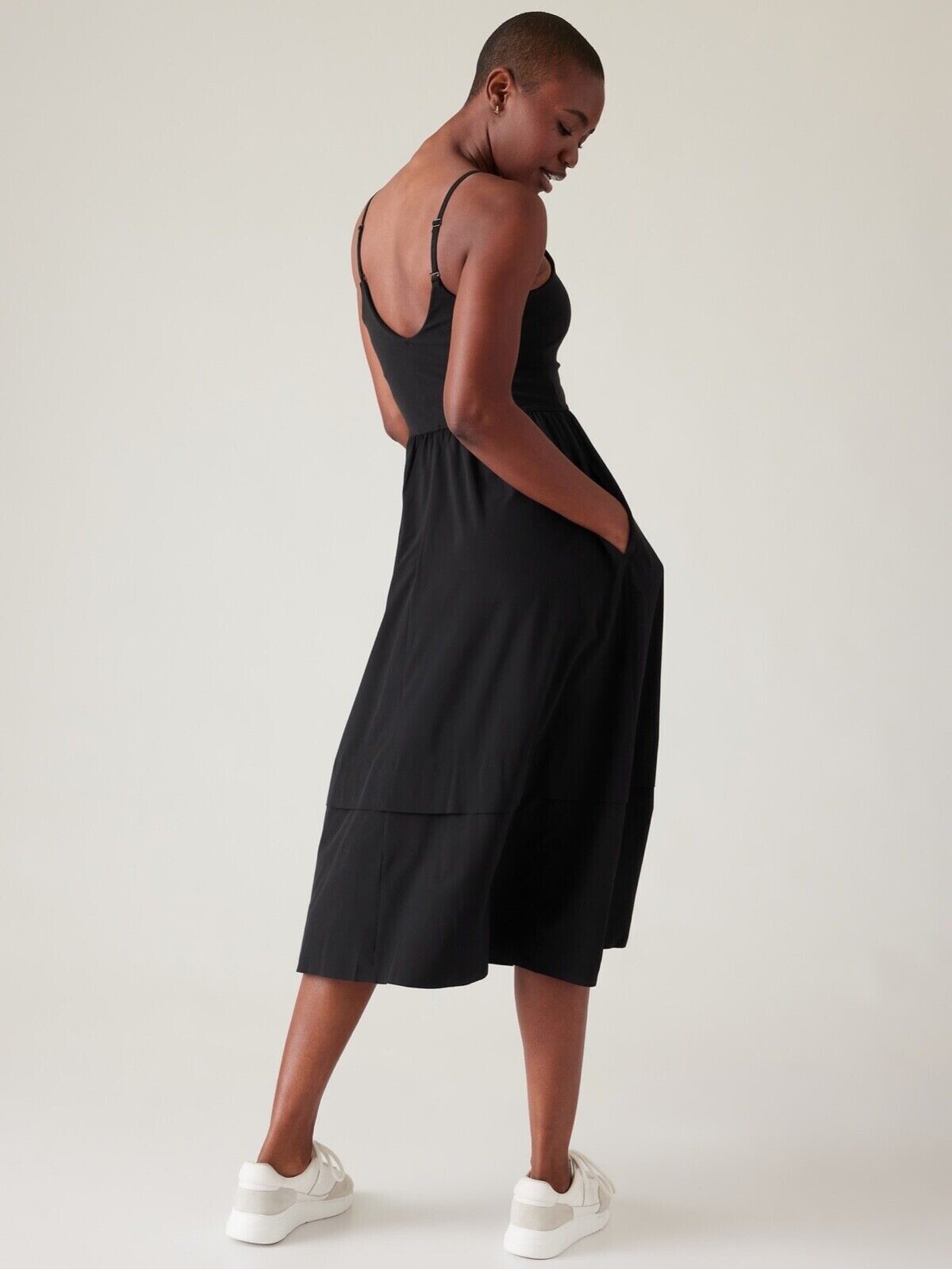 Athleta Elation V-Neck Hybrid Dress | Black Small #601546