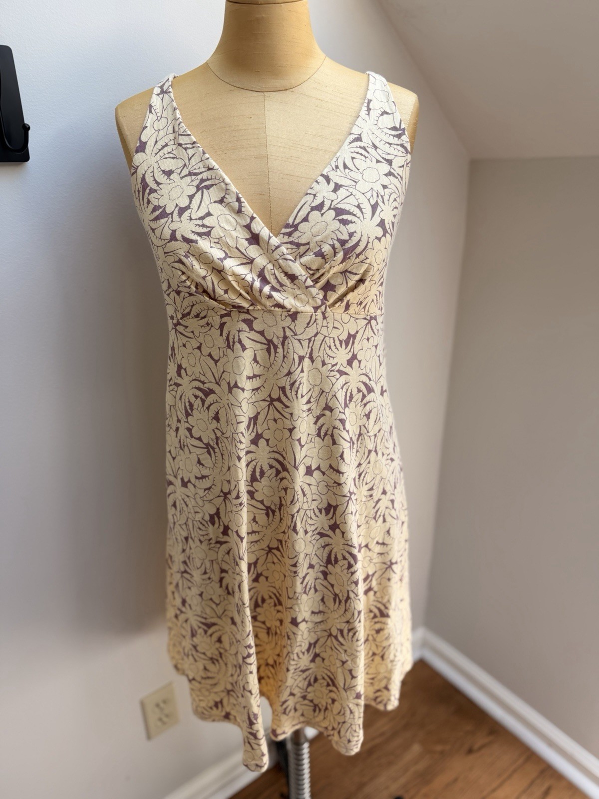 Patagonia Amber Dawn Dress Size Medium Yellow Floral Athletic Active Travel