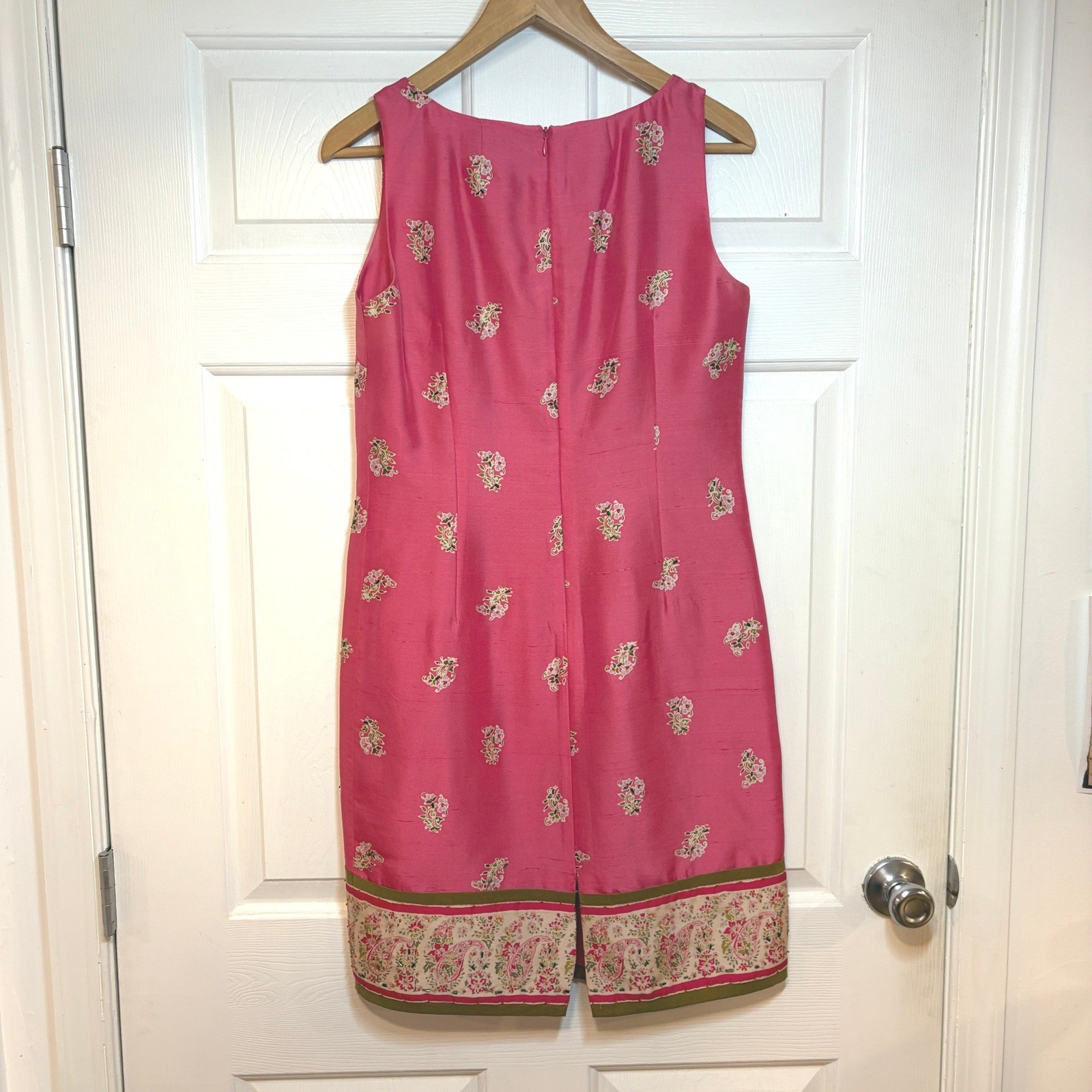 Silk Club Pink Beaded Floral Sheath Dress S 6 Sleeveless Paisley Chic Elegant