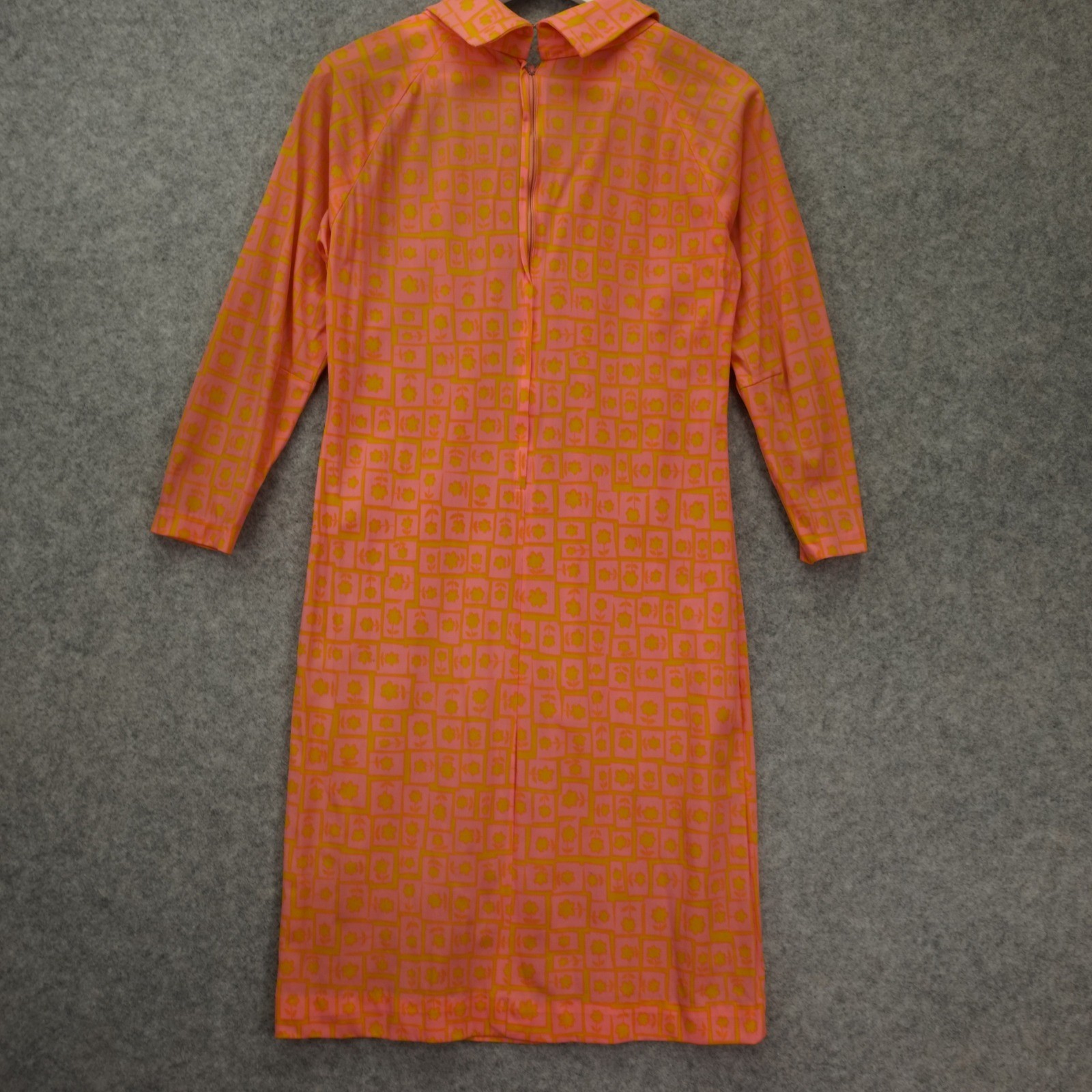 Vintage 70s Shift Dress Womens SMALL Pink Orange Psychedelic Mod PETER STEVENS