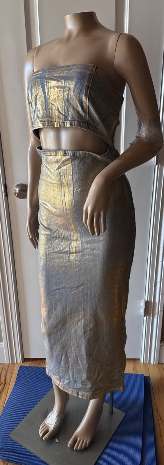 AKIRA Label Im Gold Denim Coated Midi Dress Back Zip Women’s Size L Multi
