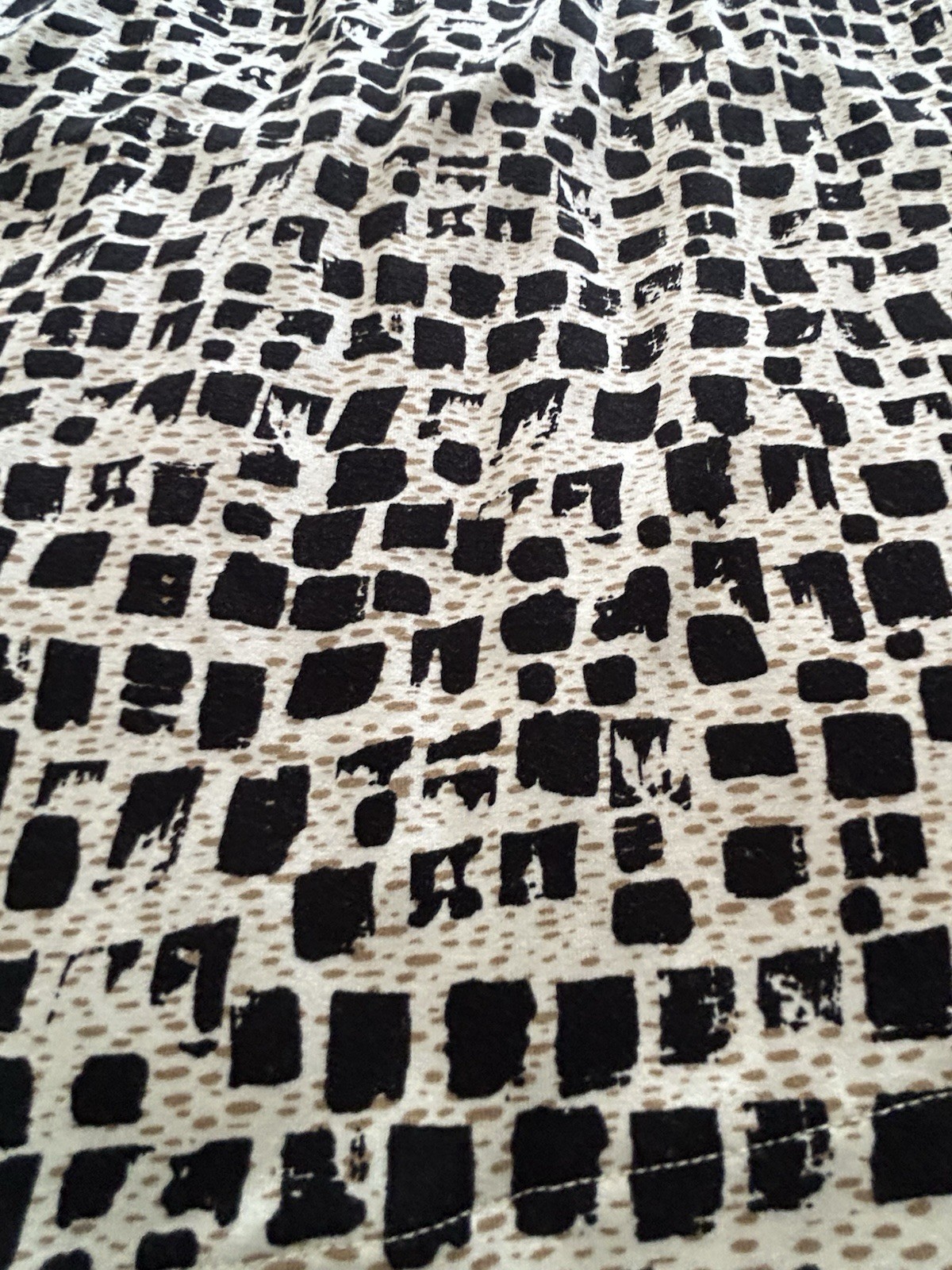 CHICO’S BLACK, WHITE, BEIGE GEOMETRIC DESIGN DRESS TIE WAIST SIZE 1 EUC