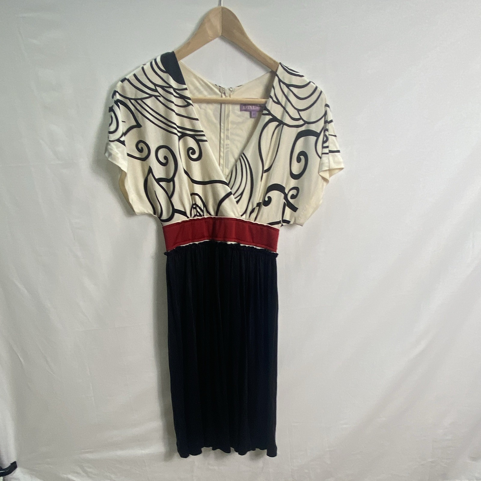 Vivienne Tam Women’s Petite P Black/Cream Abstract V-Neck Pleated Midi Dress