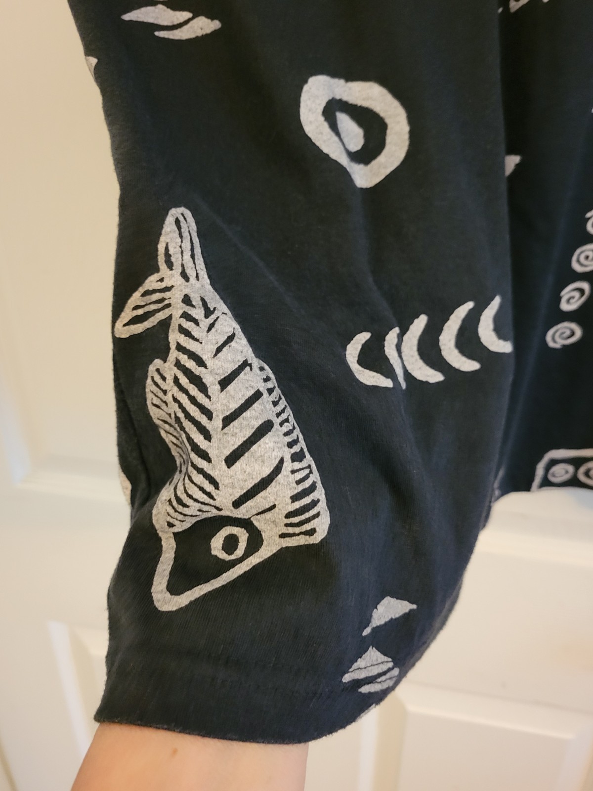 Exist Black Mini Dress with Grey Fish & Abstract Print Good Small Beach Coverup