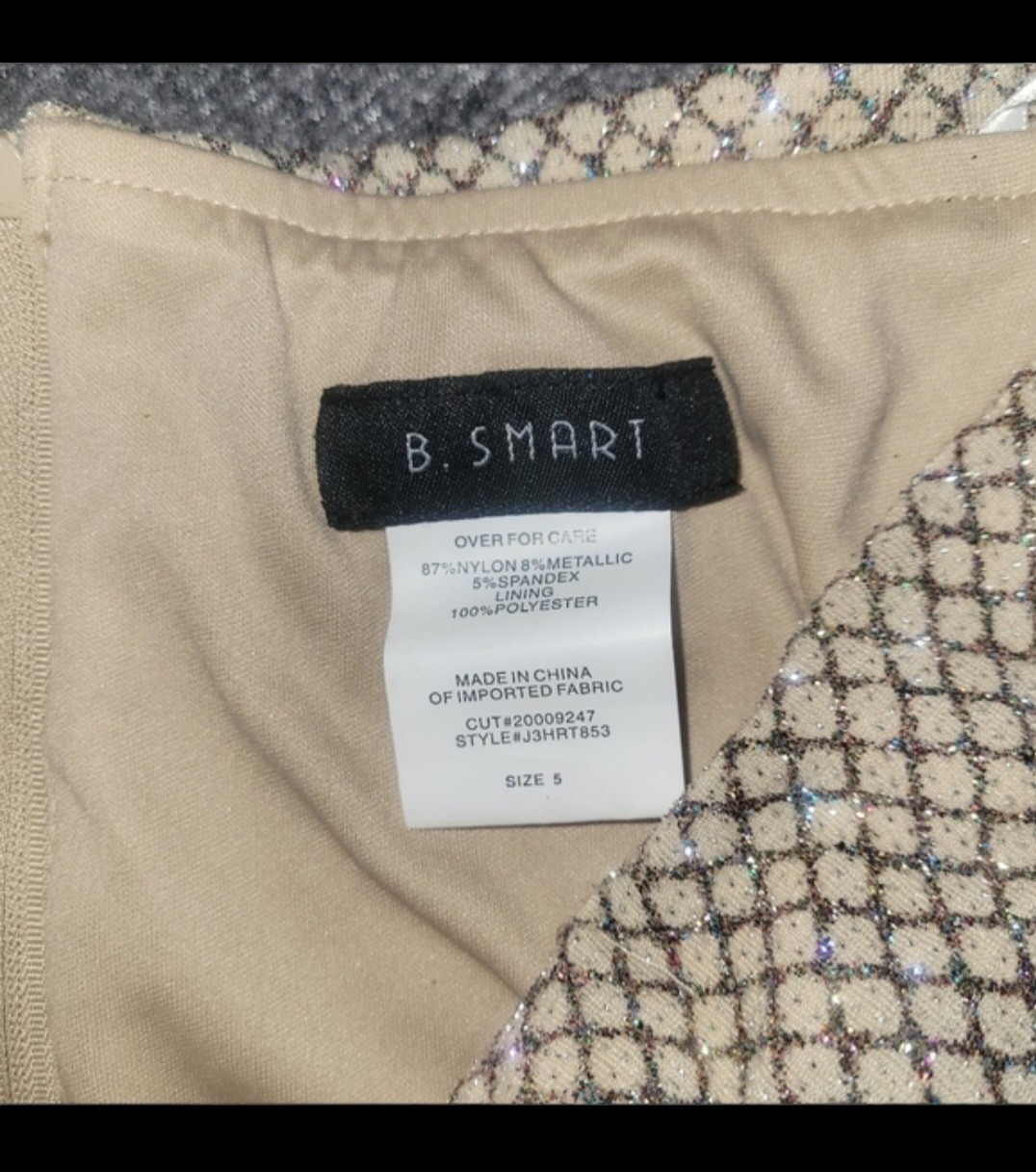 B. Smart Sheath Dress Off Shoulder Sleeveless Beige/Black Geometric Knee Sz 5