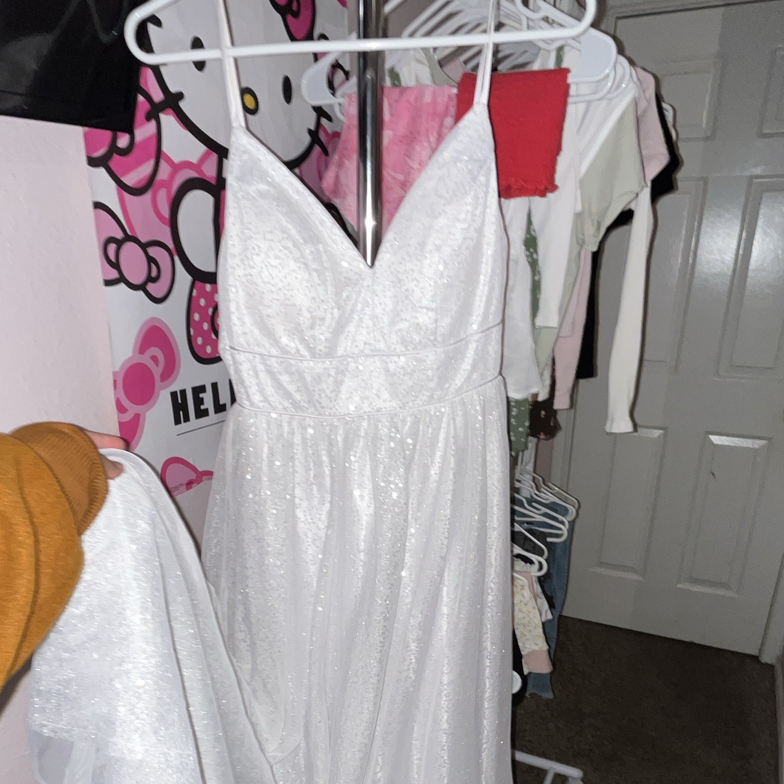 Crystal Doll White Sequin Tulle V-Neck Long Maxi Gown Strappy Sleeveless Sz 1