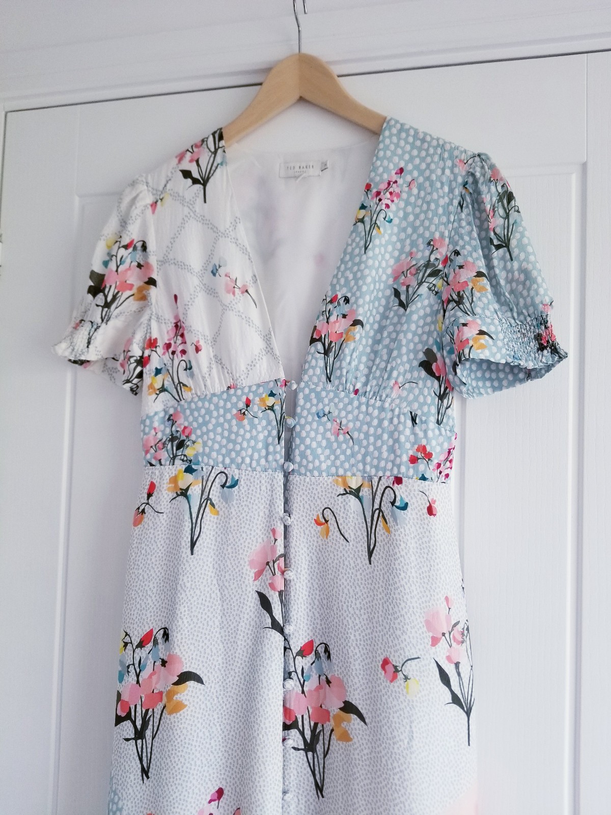 Ted Baker Patchwork Sample Dress Silk Viscose Deep V Neck Size UK 10 Floral