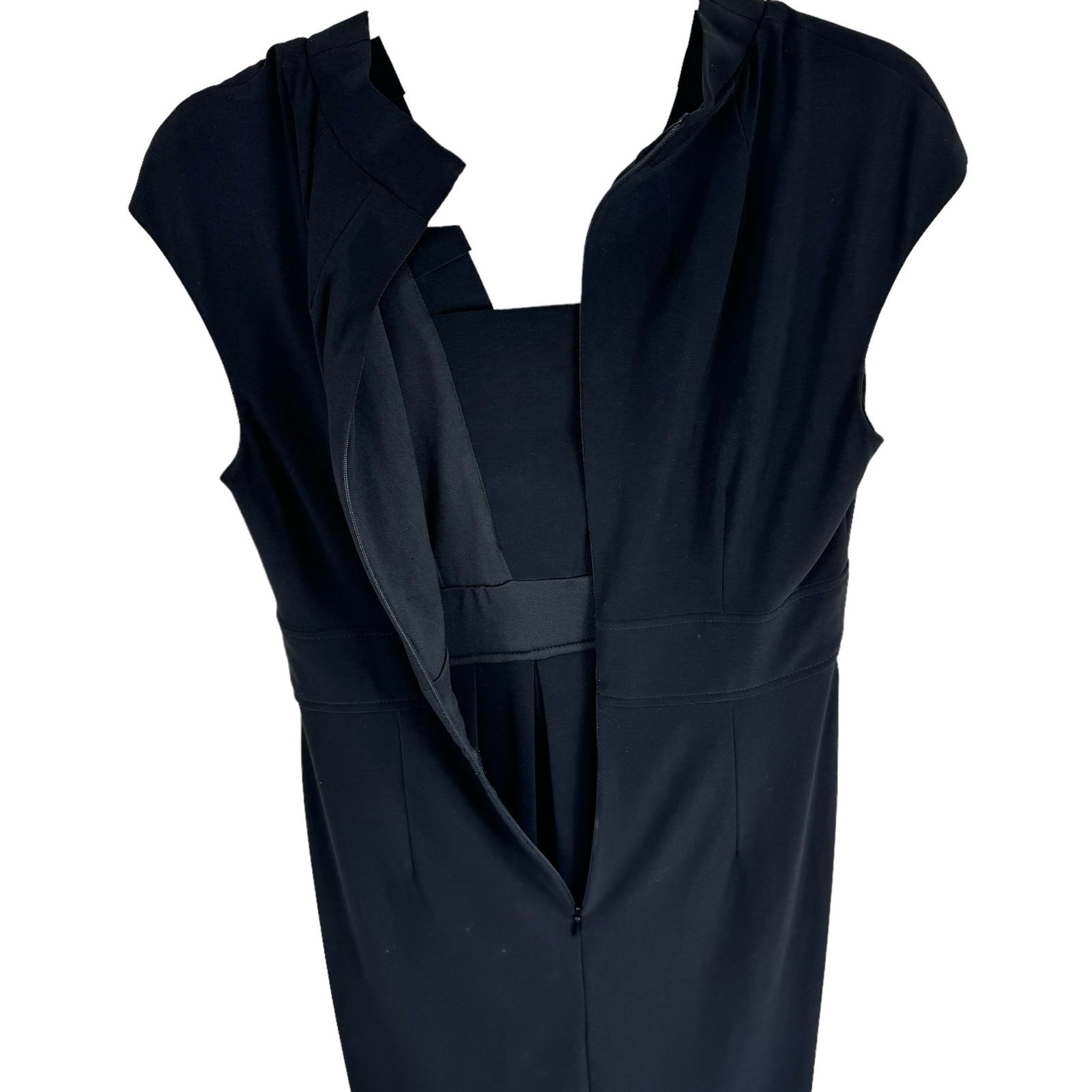 Evan-Picone Black Knee Length A-Line Pleated Stretchy Cap Sleeve Dress Size 4