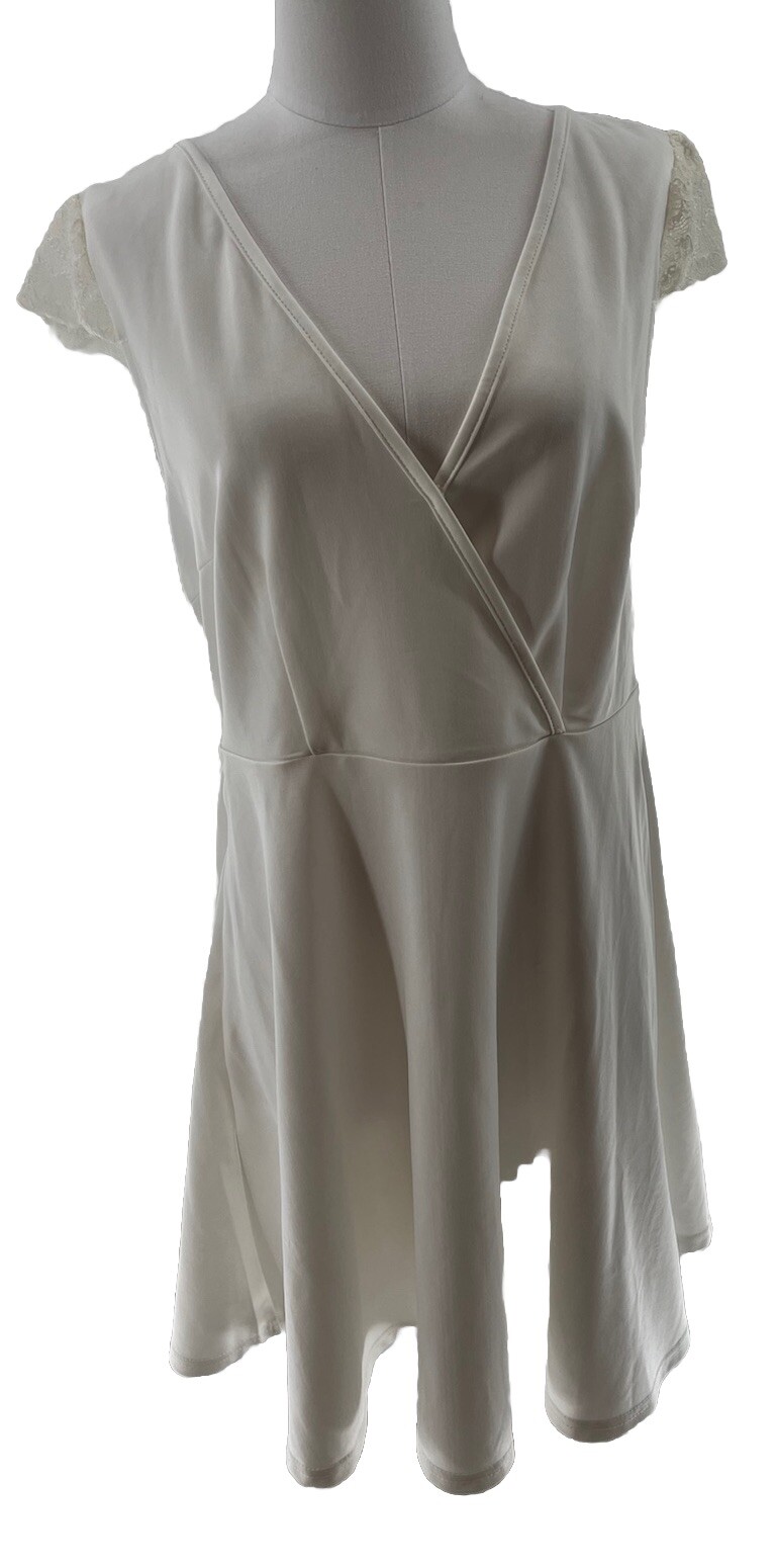 SHEIN Curve Dress Women’s Sz 0XL White Classic Chic City Urban Fashionable Cool
