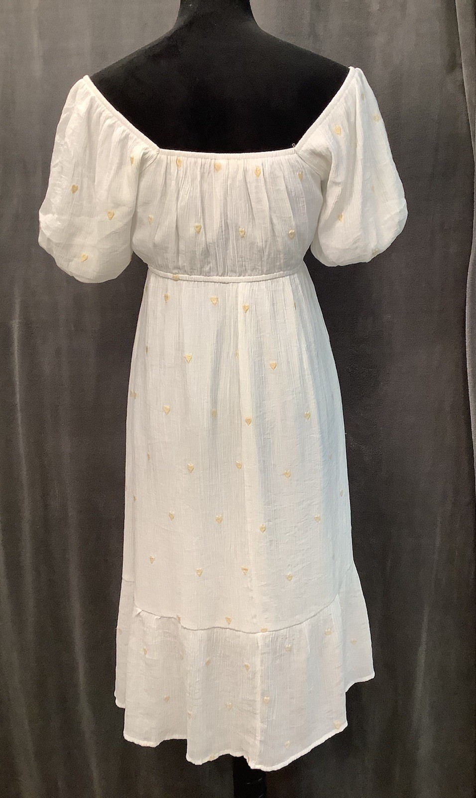 Hem & Thread White On/Off Shoulder Embroidered Hearts Puff Sleeve Ruffle Hem S