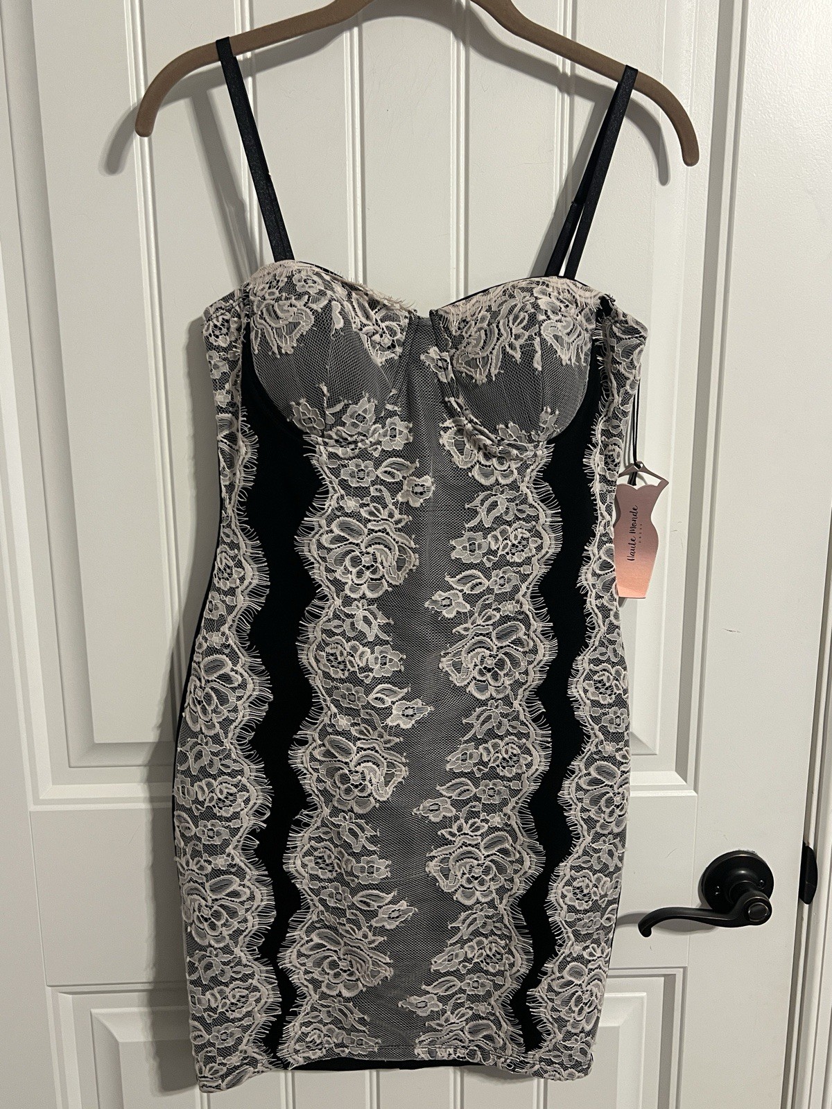 Haute Monde *NEW* Body Con Black Dress w/Lace Accents. Women’s Size S. #9942