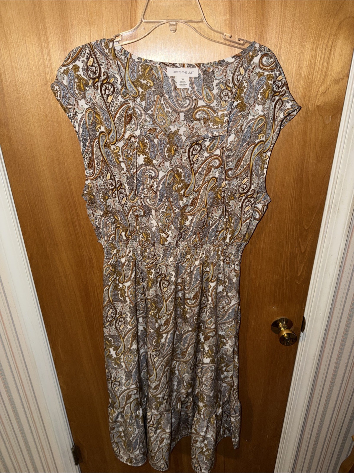 Womens Skye’s The Limit Size XL Sleeveless Cream & Brown Paisley Dres